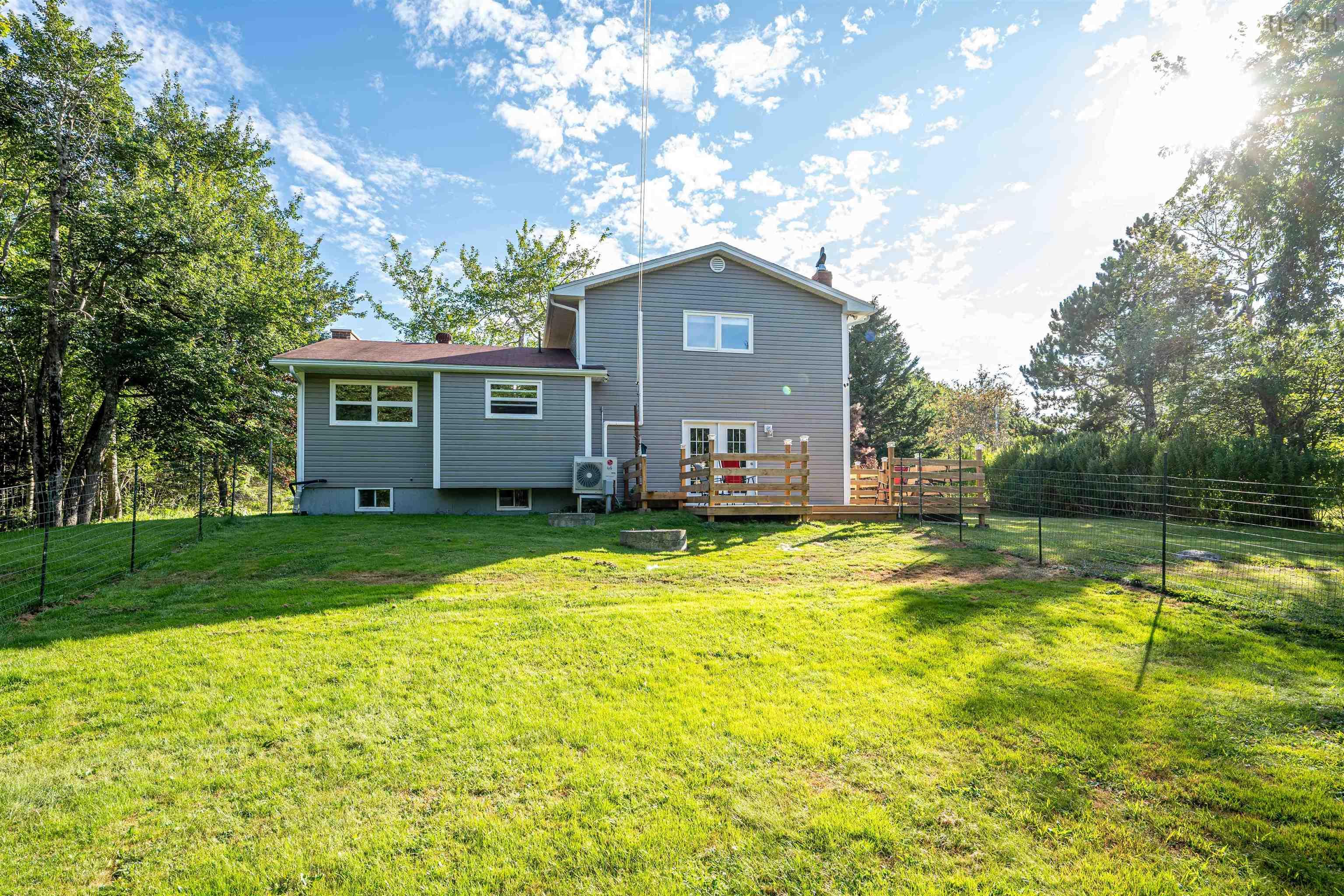 $599,900.00: 39 Delmerle Drive, Whites Lake