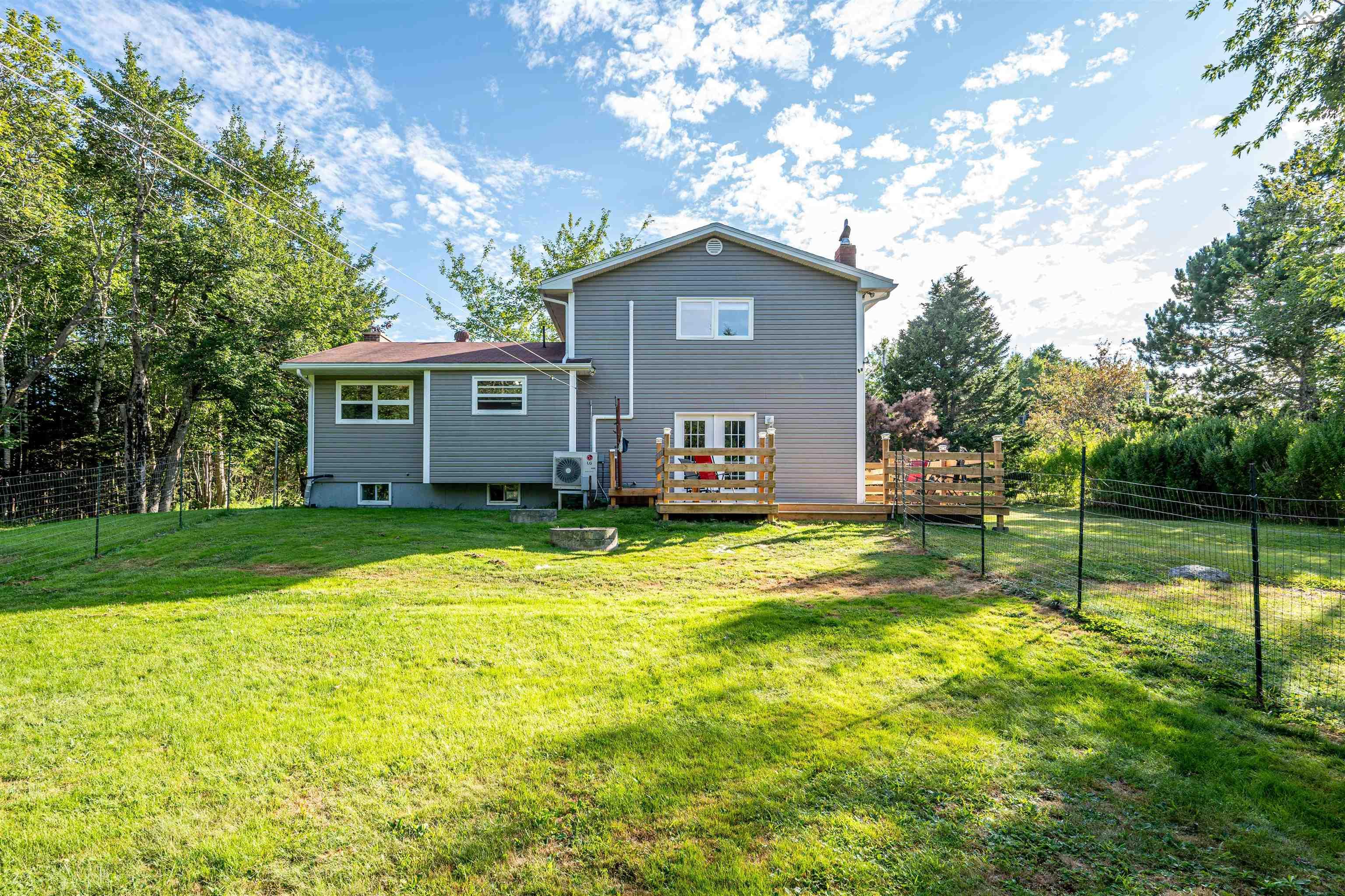 $599,900.00: 39 Delmerle Drive, Whites Lake