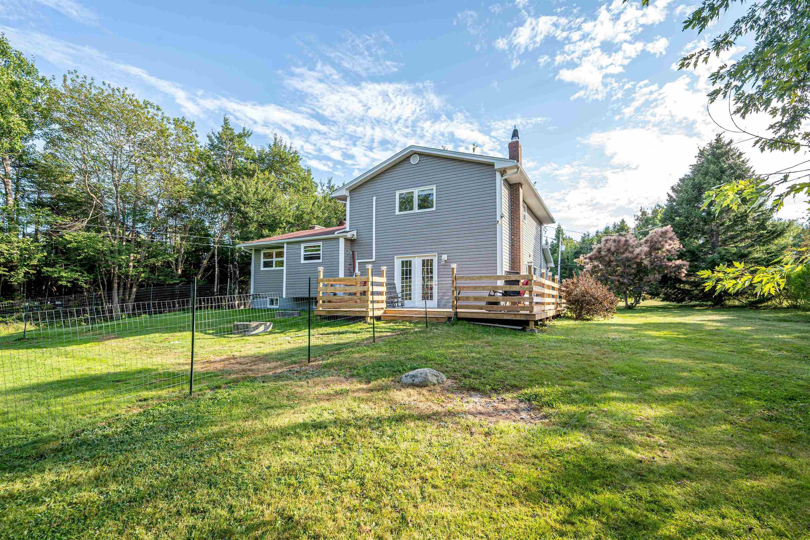 $599,900.00: 39 Delmerle Drive, Whites Lake