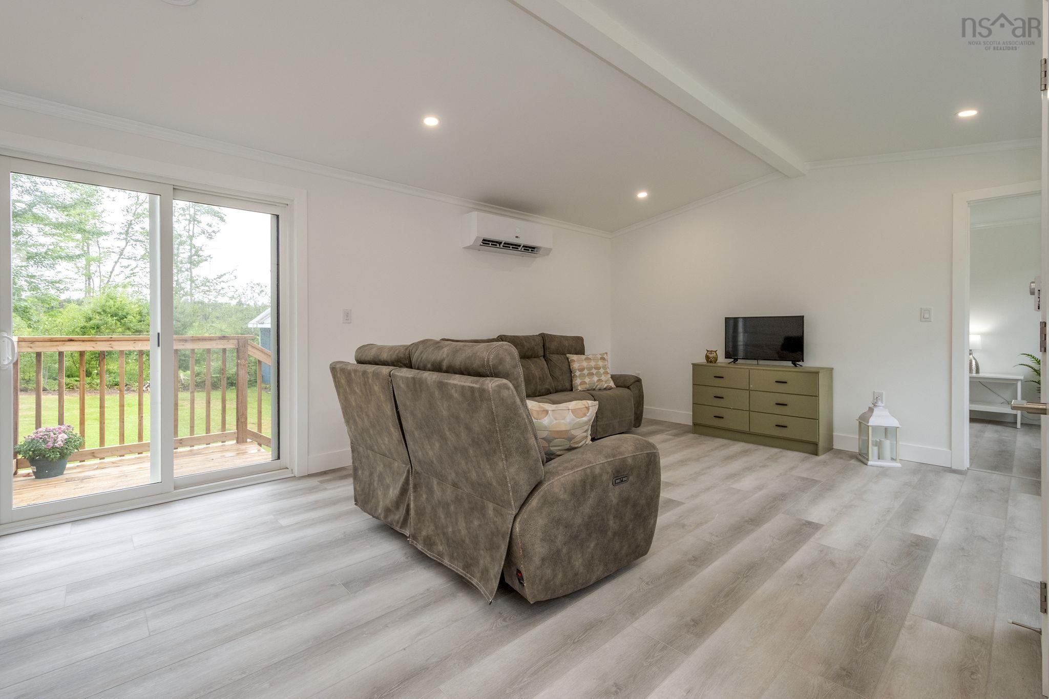 $300,000.00: 7200 Highway 6, Three Brooks