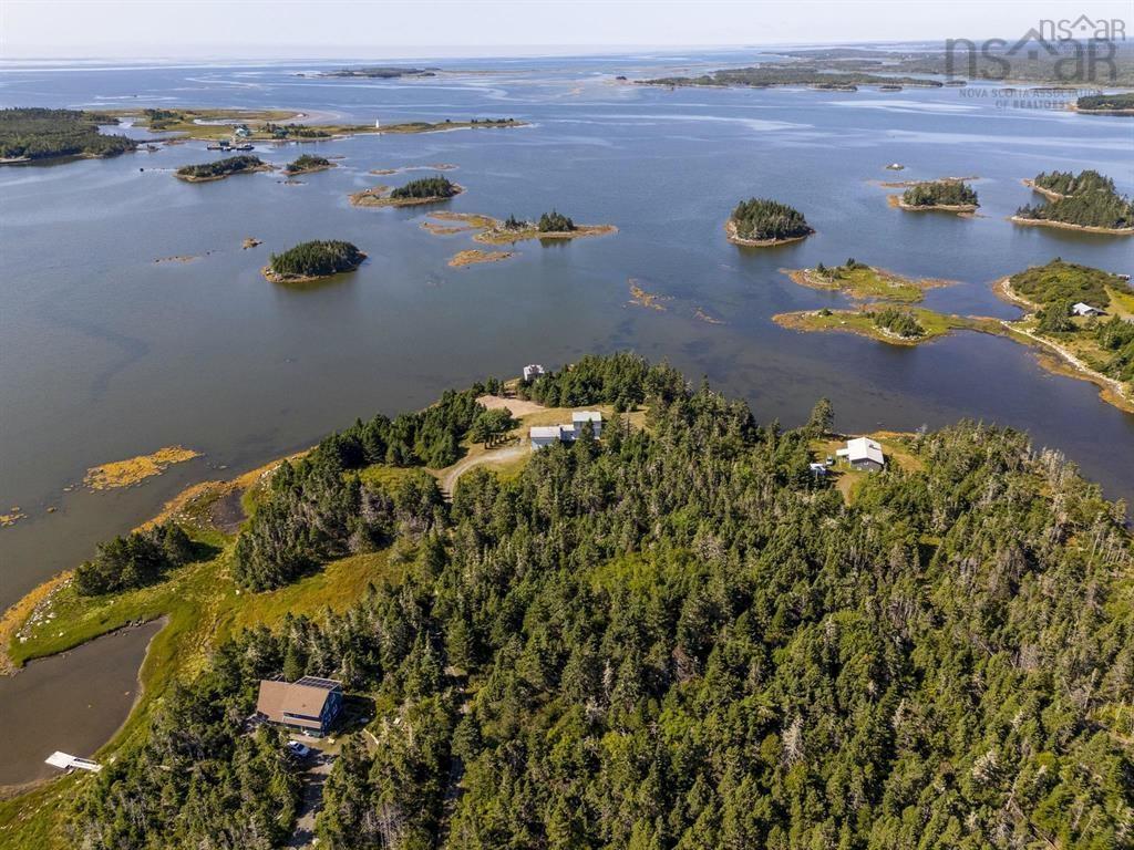 $171,900.00: 22-2 1984 Ostrea Lake Road, Ostrea Lake