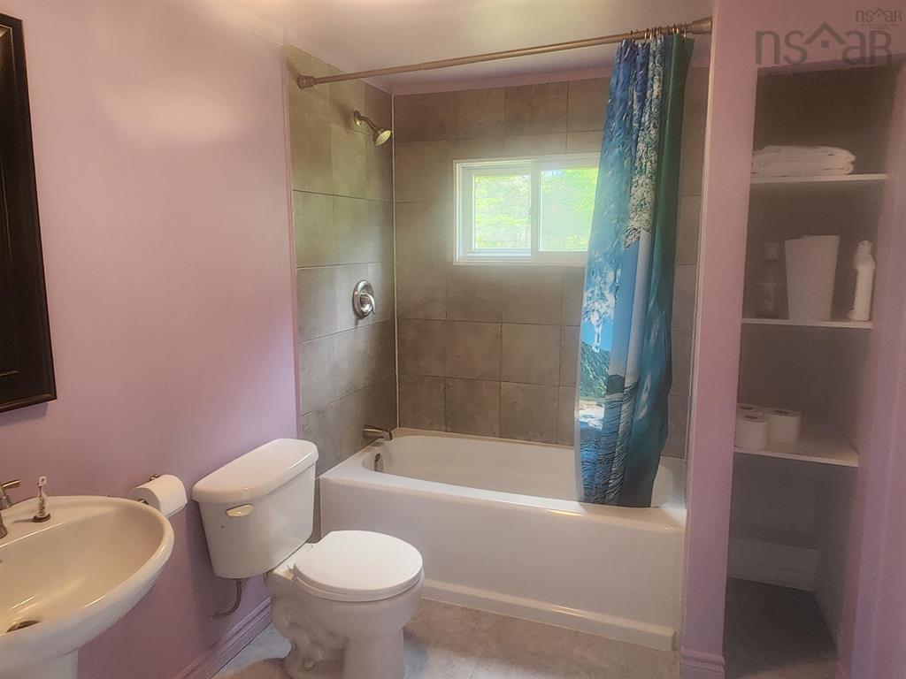 $234,900.00: 2403 West Ship Harbour Road, Owls Head