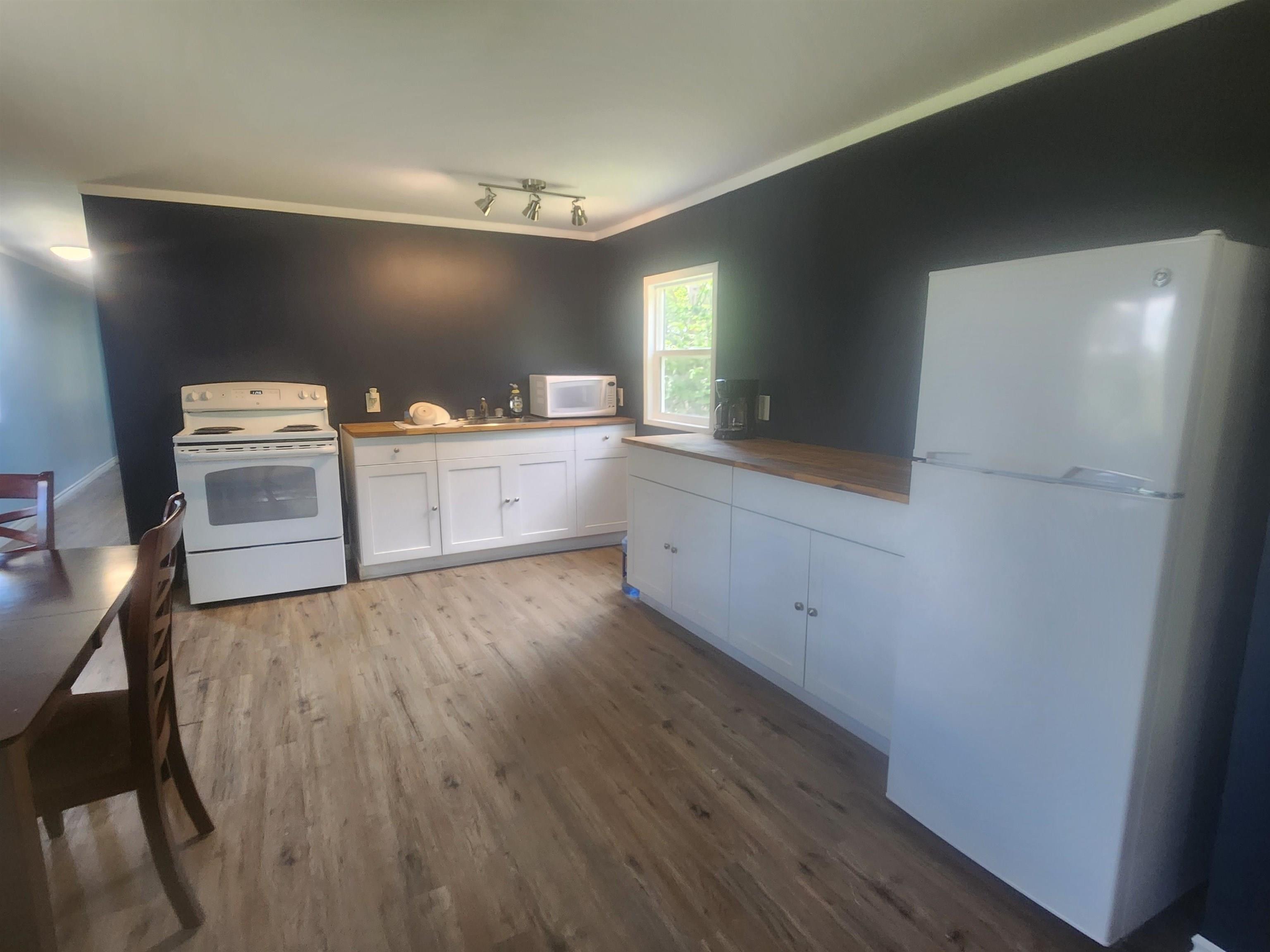 $234,900.00: 2403 West Ship Harbour Road, Owls Head