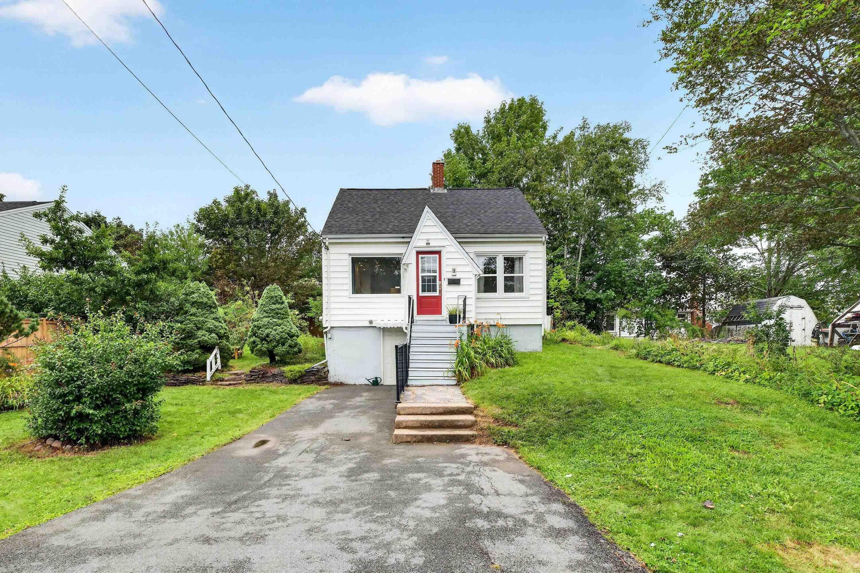 1 Piers Avenue, Fairmount, NS (MLS® 202621102)