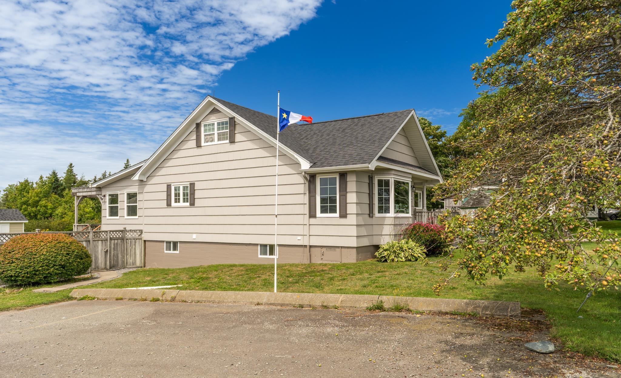 $275,000.00: 948 Highway 335, West Pubnico
