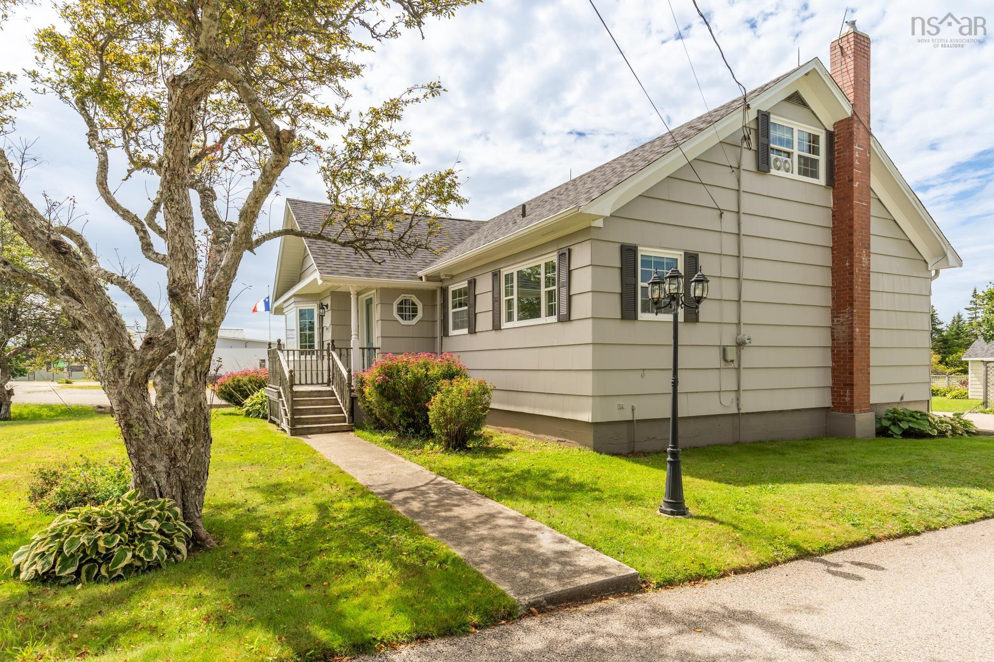 $275,000.00: 948 Highway 335, West Pubnico