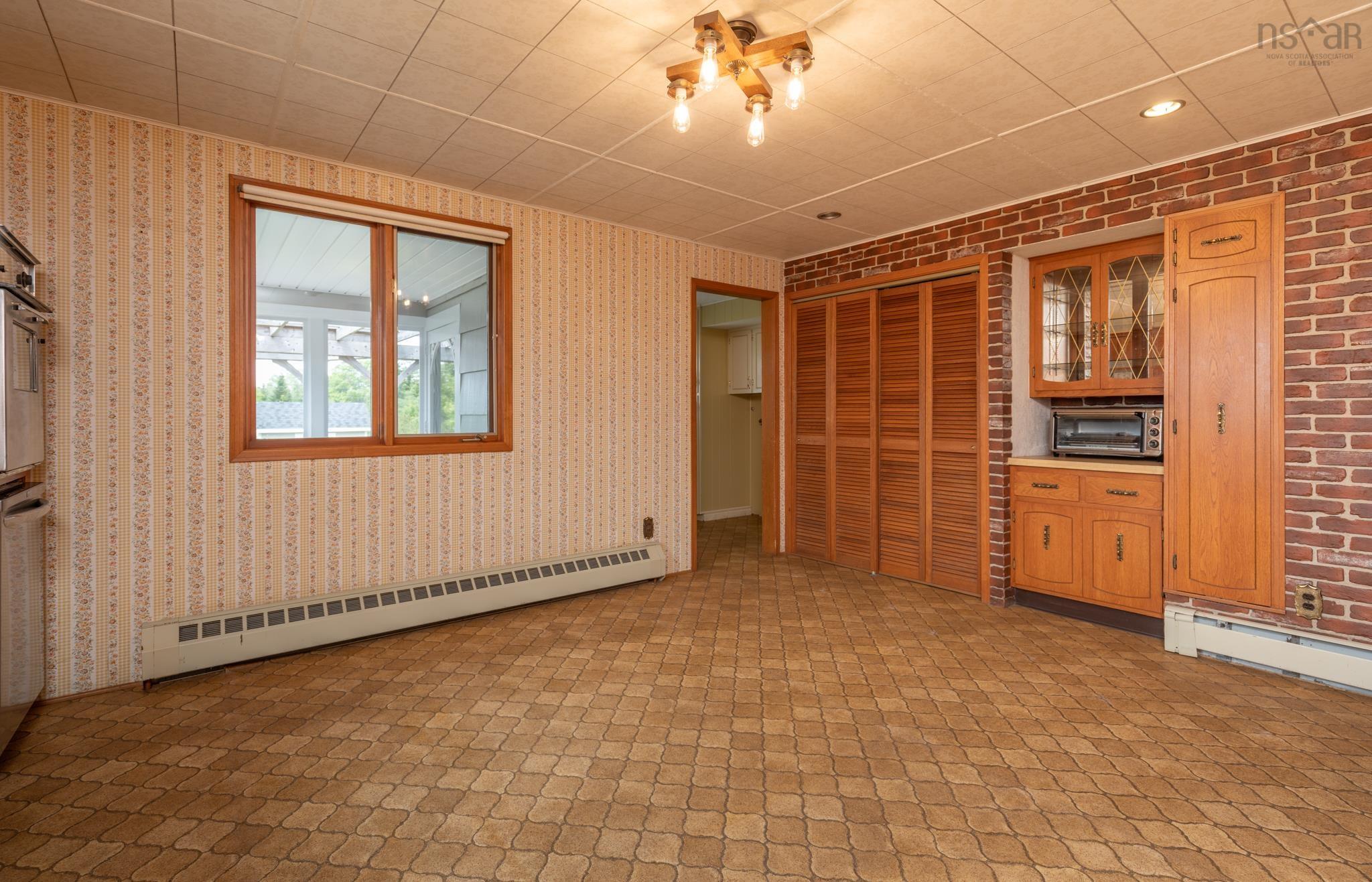 $275,000.00: 948 Highway 335, West Pubnico