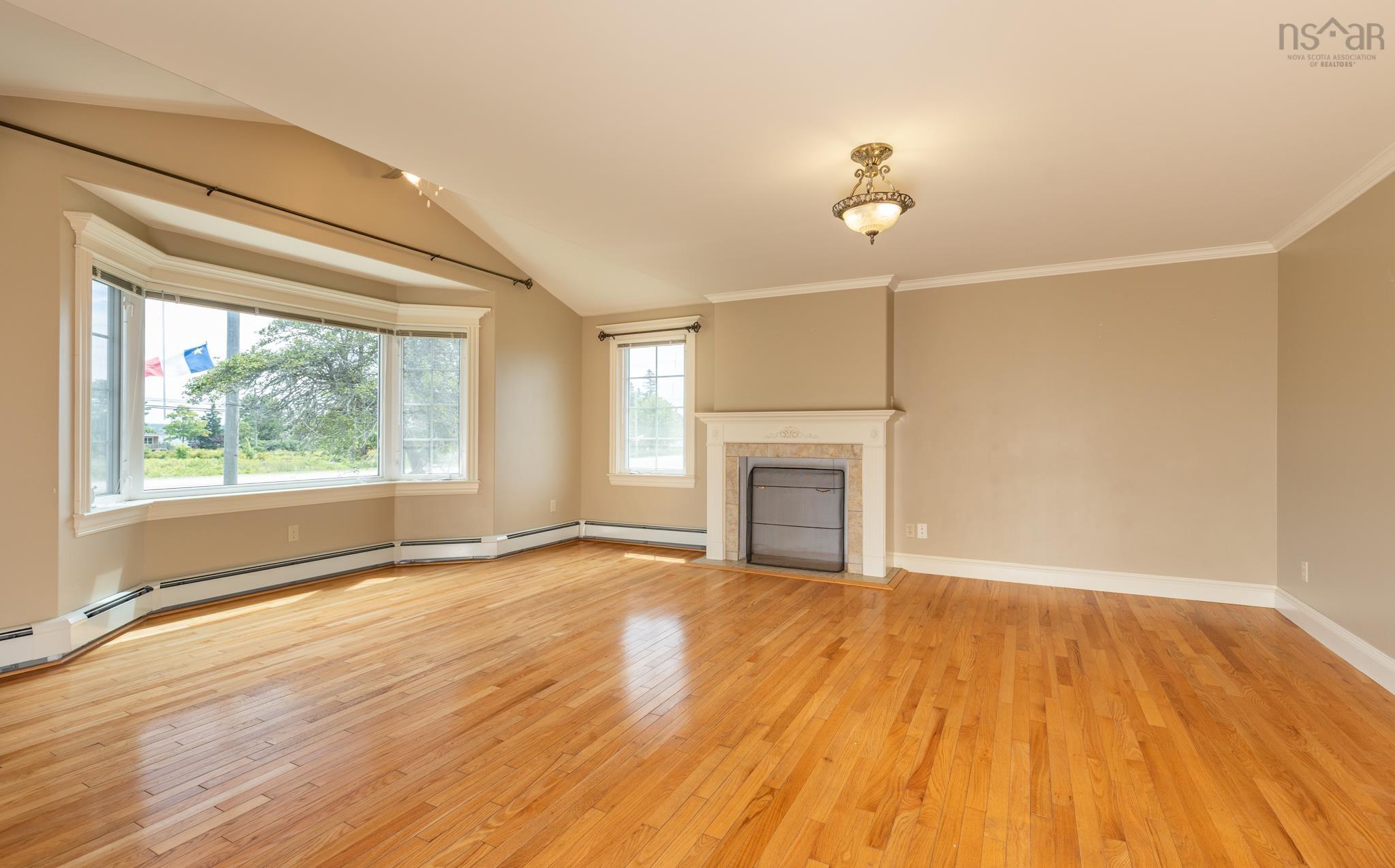 $275,000.00: 948 Highway 335, West Pubnico