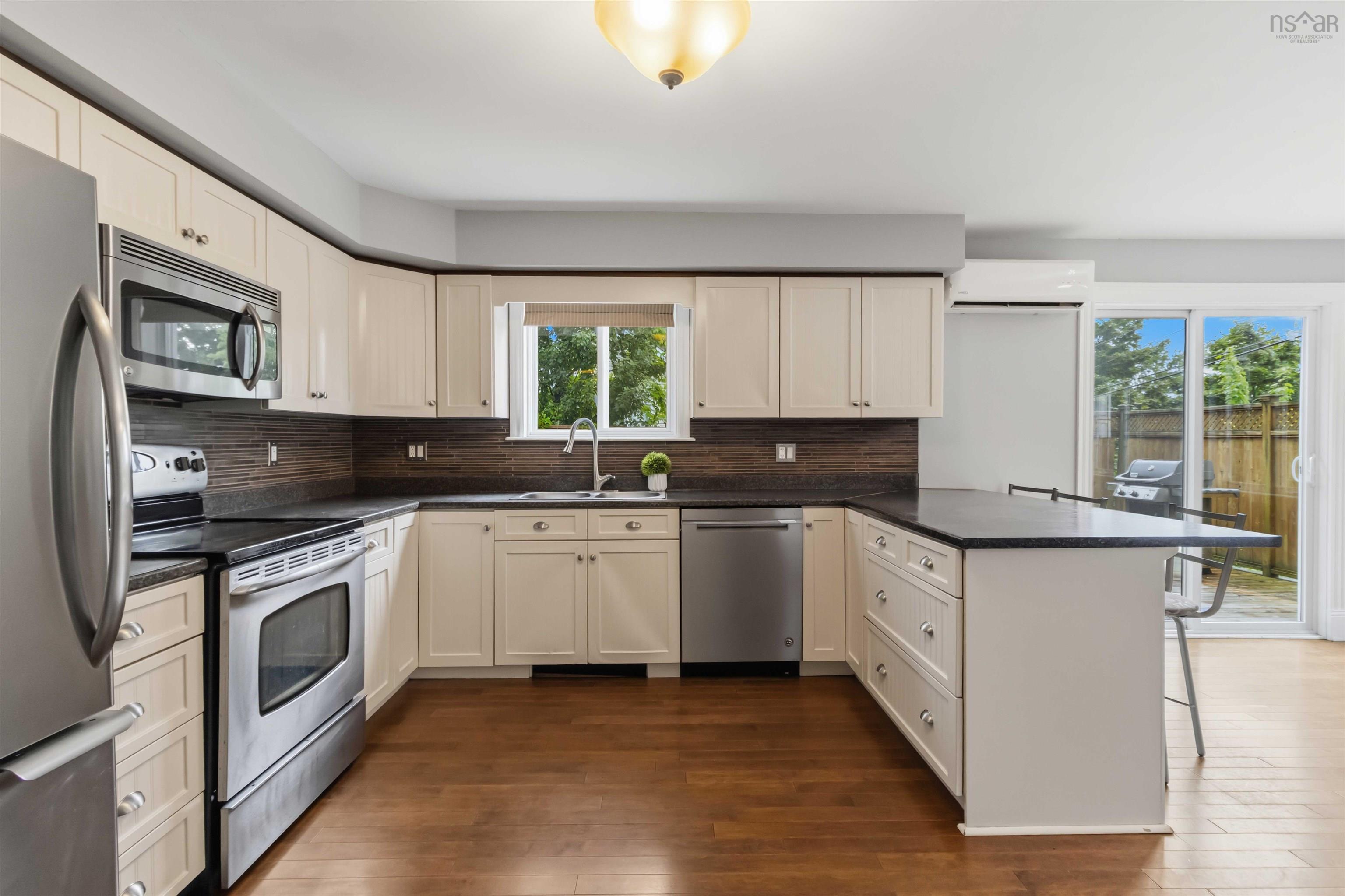 207 Cresthaven Drive, Halifax, NS (MLS 202621124)