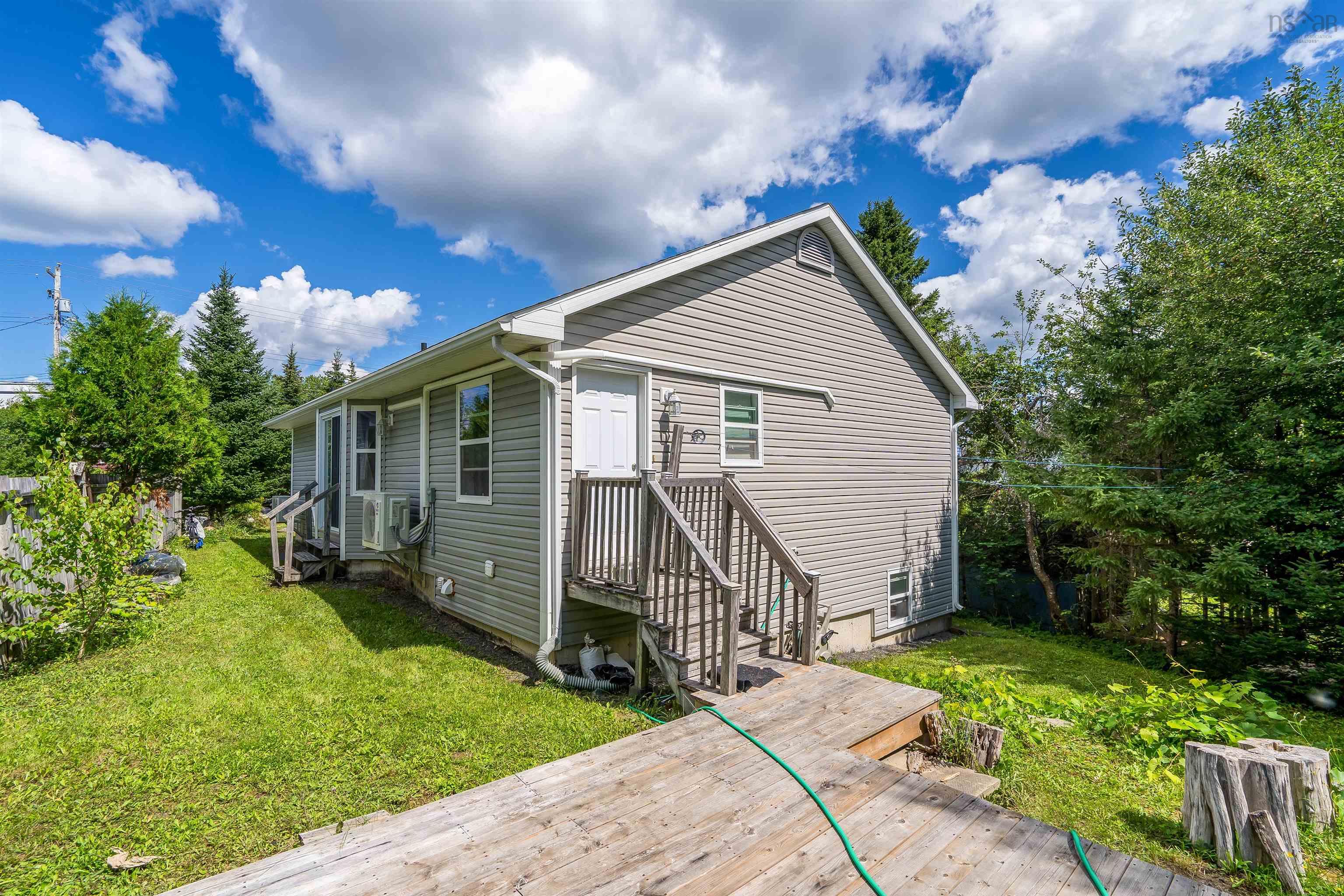 $569,900.00: 1562 St Margarets Bay Road, Lakeside