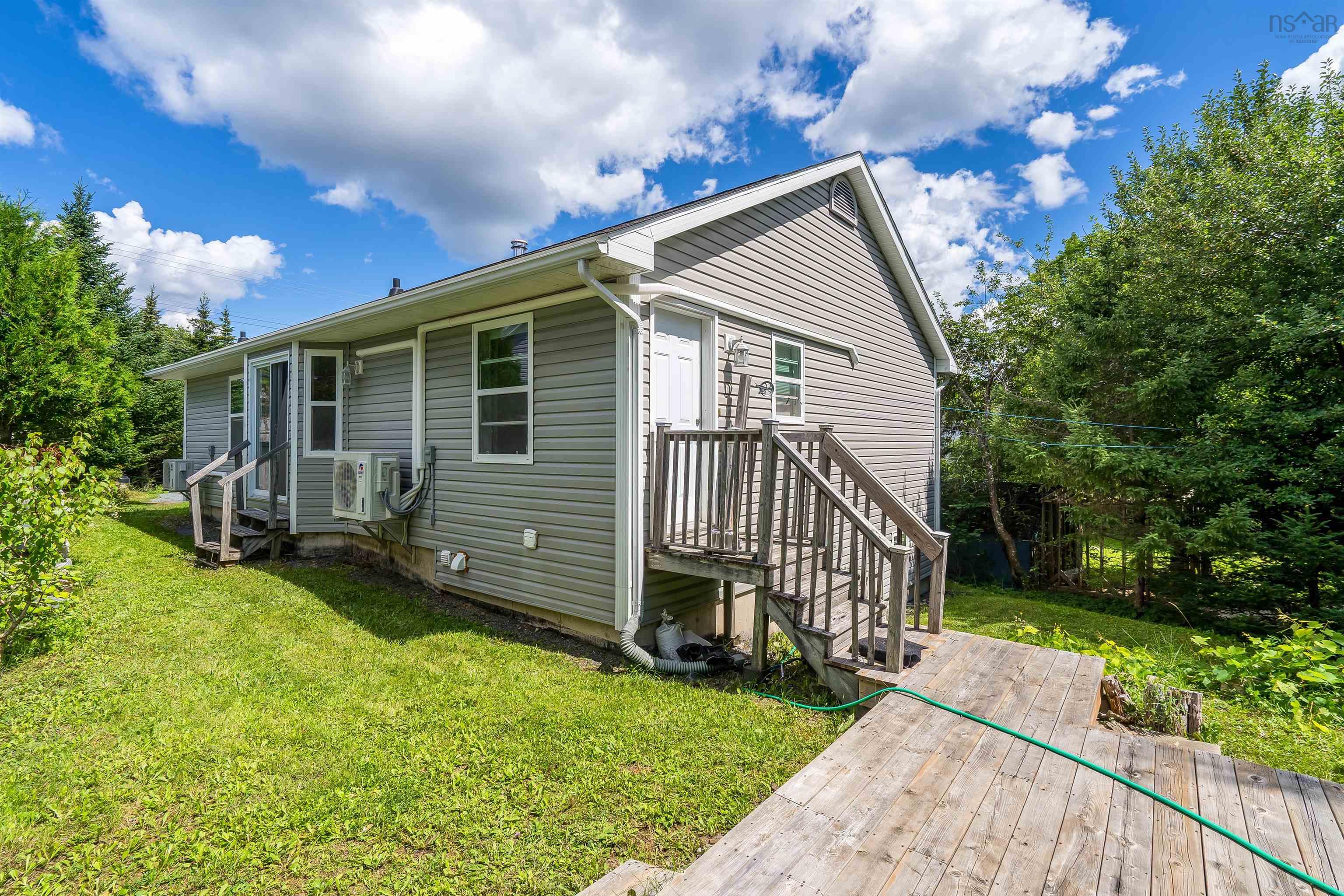 $569,900.00: 1562 St Margarets Bay Road, Lakeside