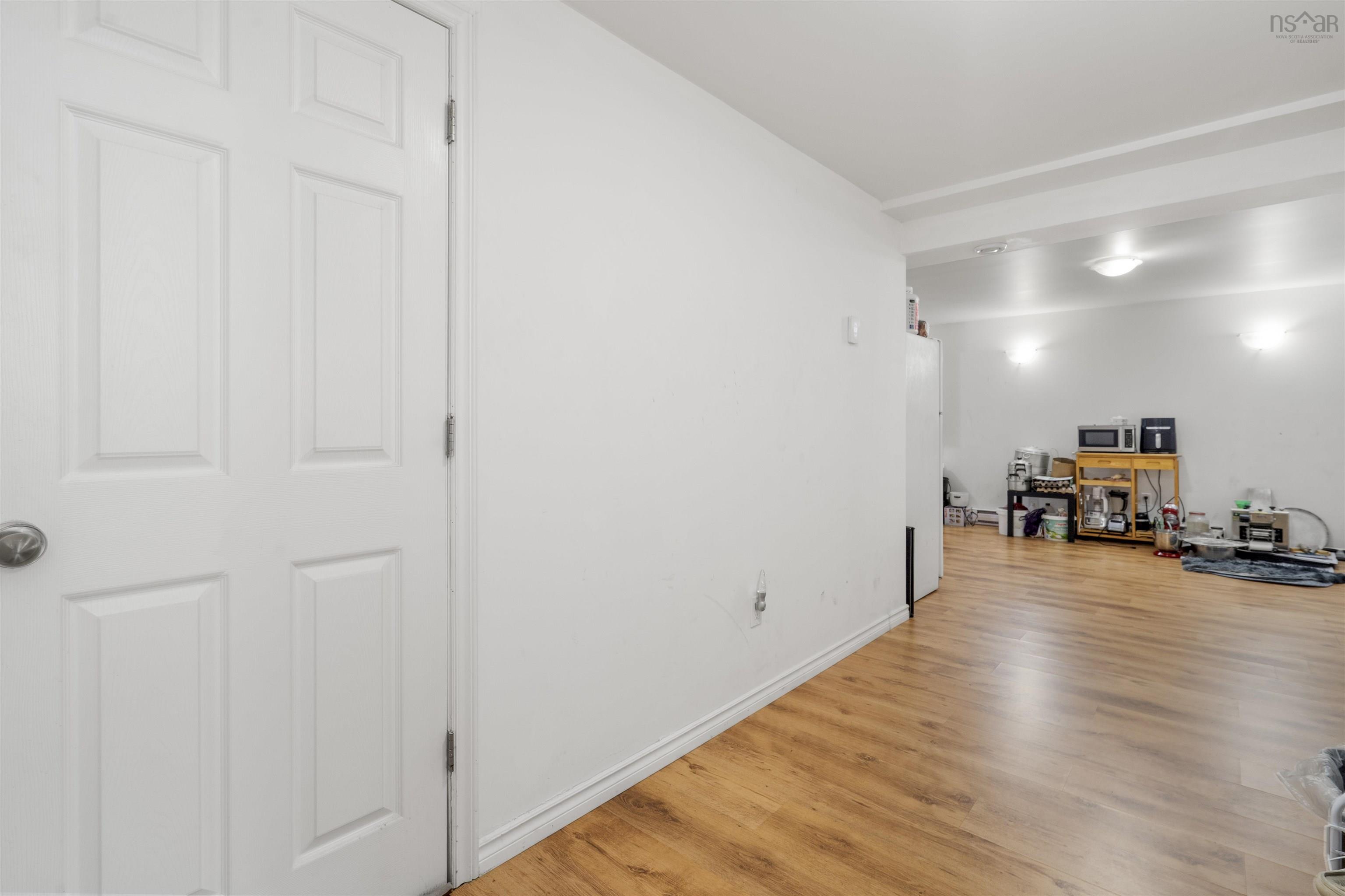 $569,900.00: 1562 St Margarets Bay Road, Lakeside