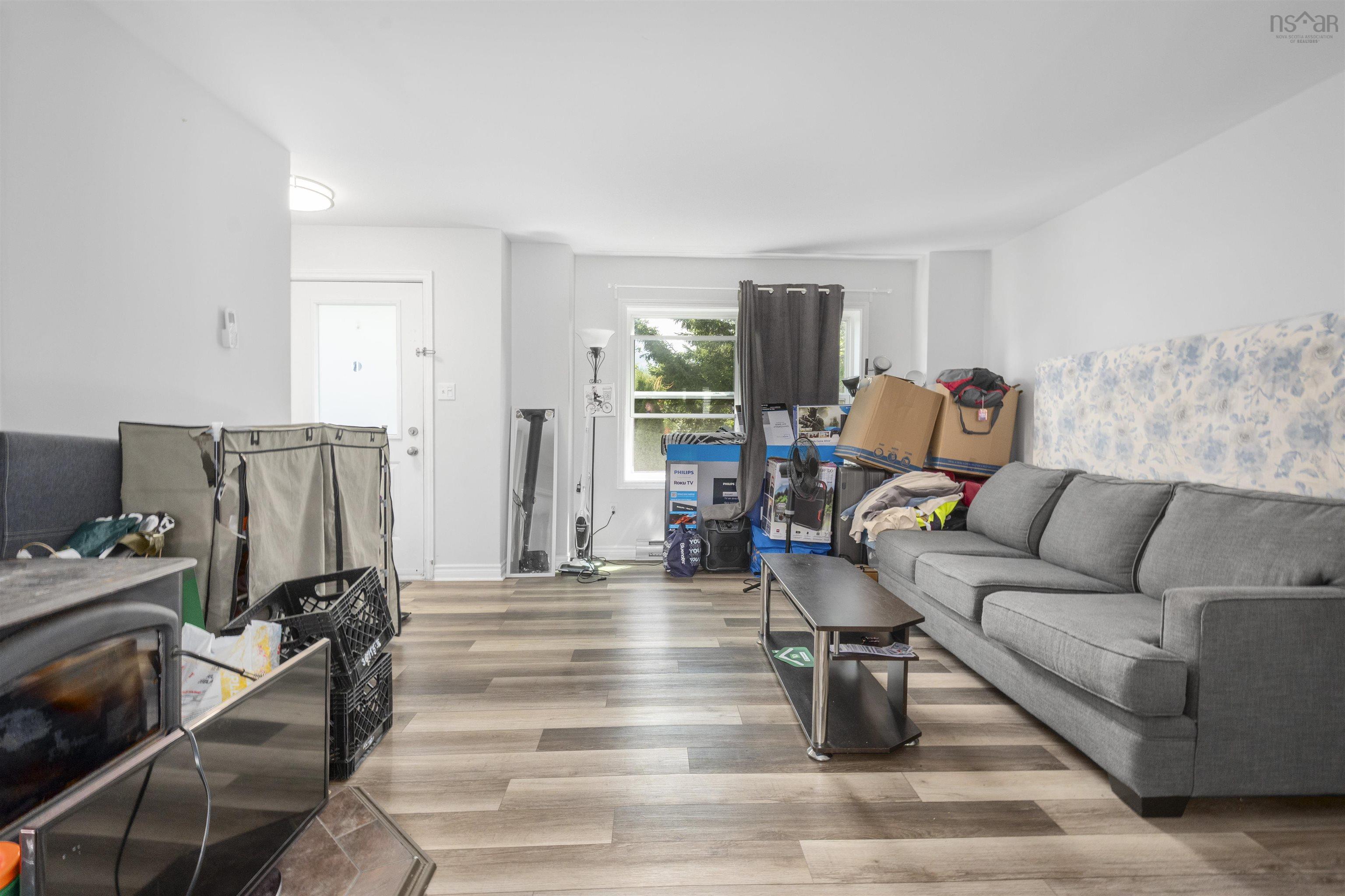 $569,900.00: 1562 St Margarets Bay Road, Lakeside
