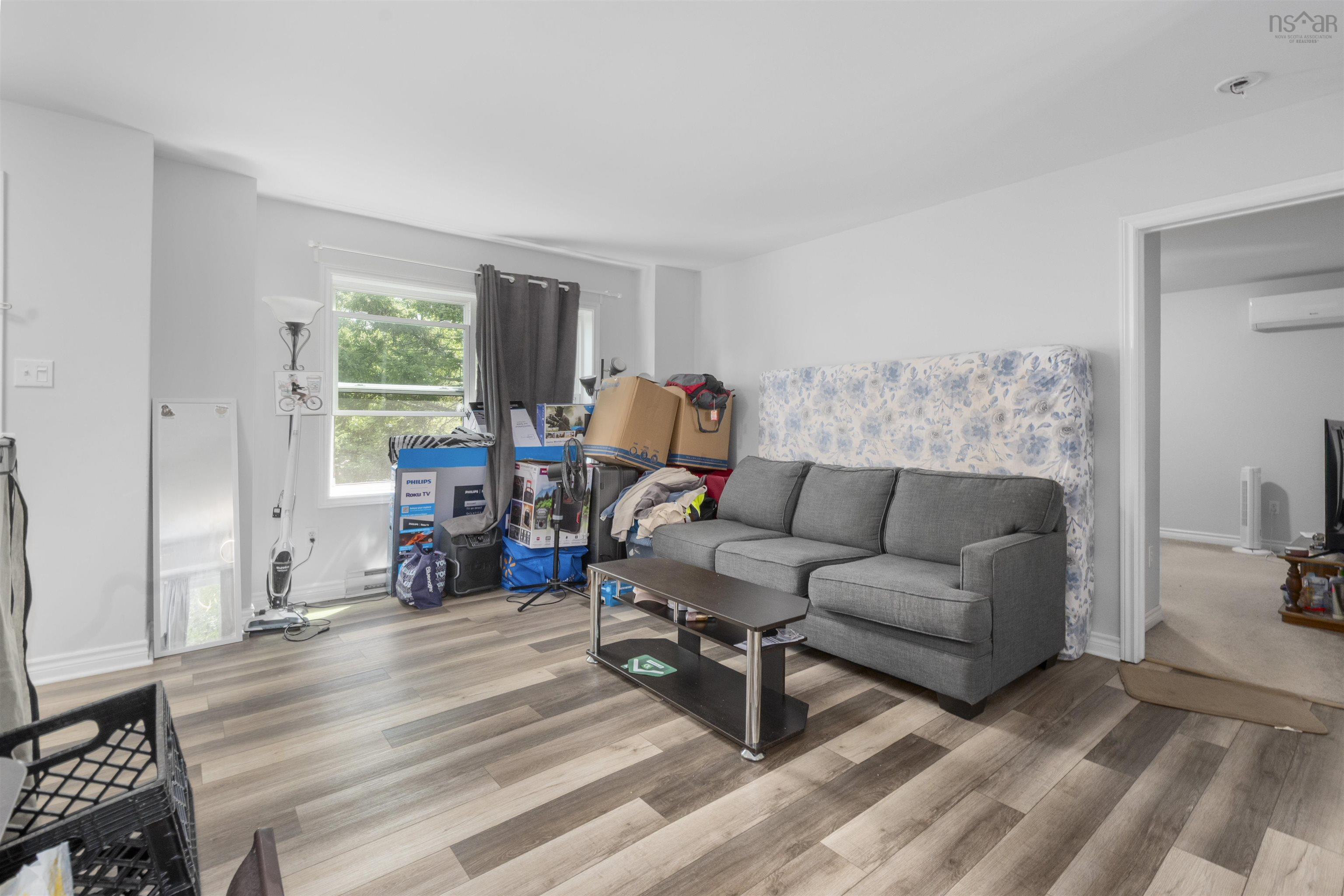 $569,900.00: 1562 St Margarets Bay Road, Lakeside