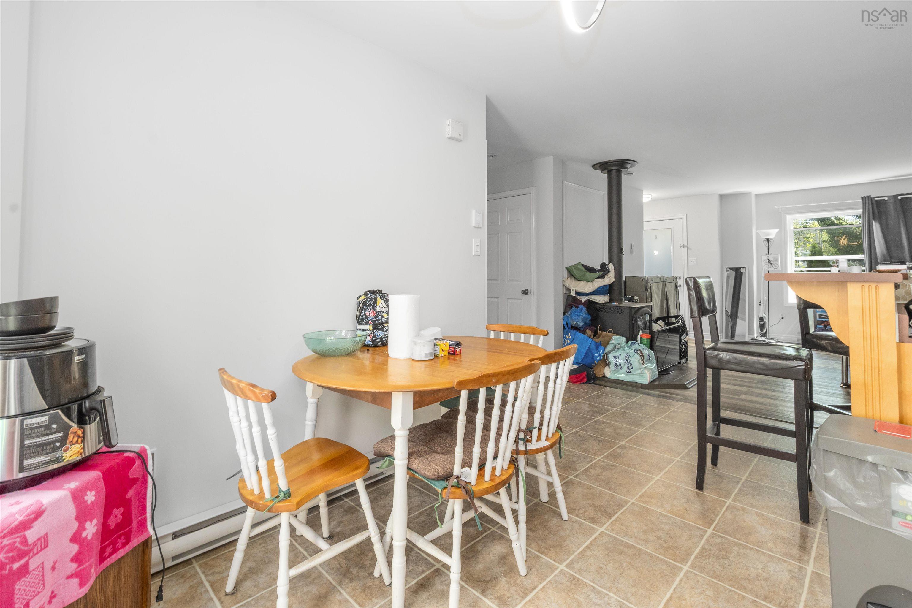 $569,900.00: 1562 St Margarets Bay Road, Lakeside