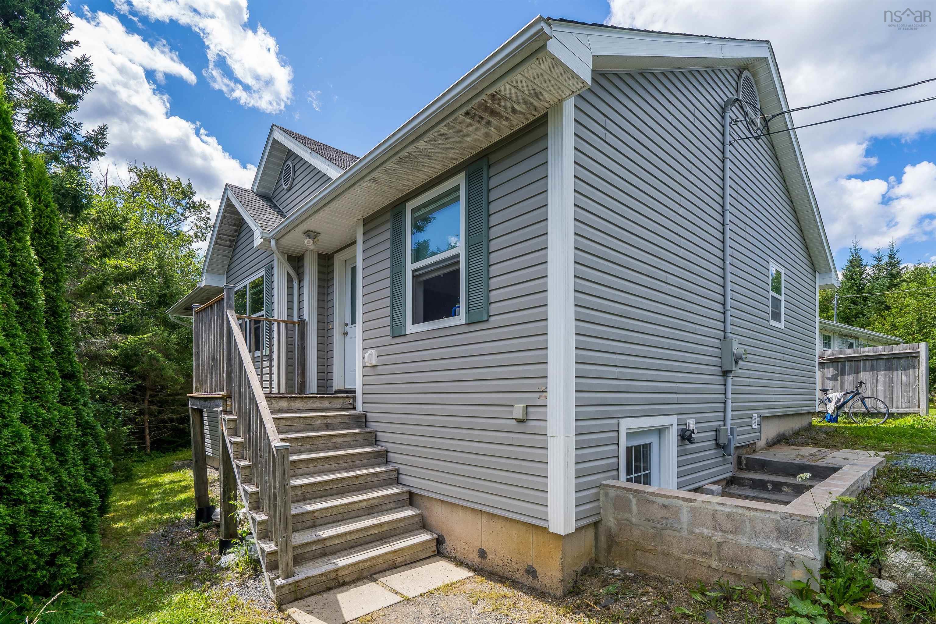 $569,900.00: 1562 St Margarets Bay Road, Lakeside