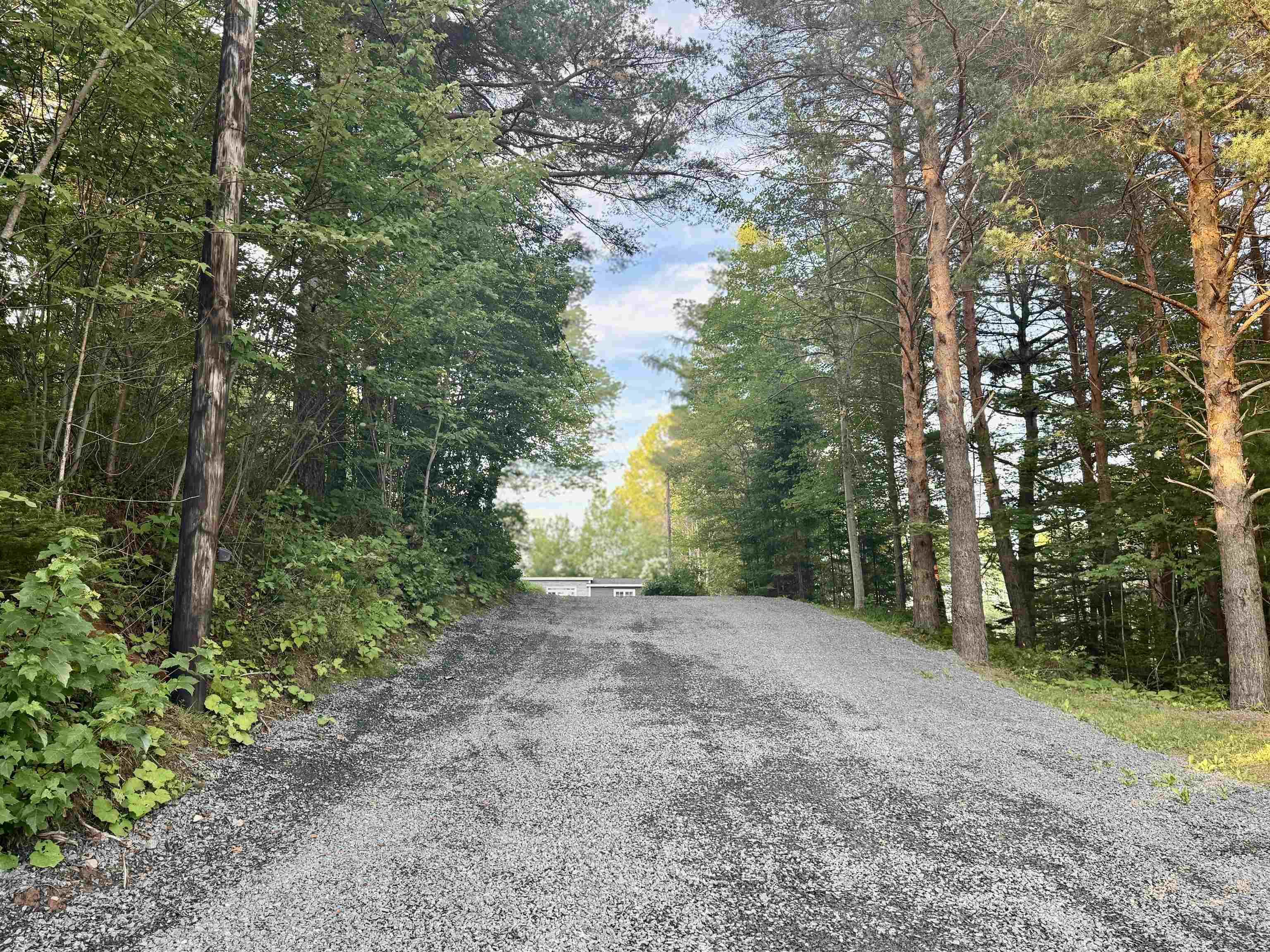 $489,900.00: 14 7101 Highway 14, Nine Mile River