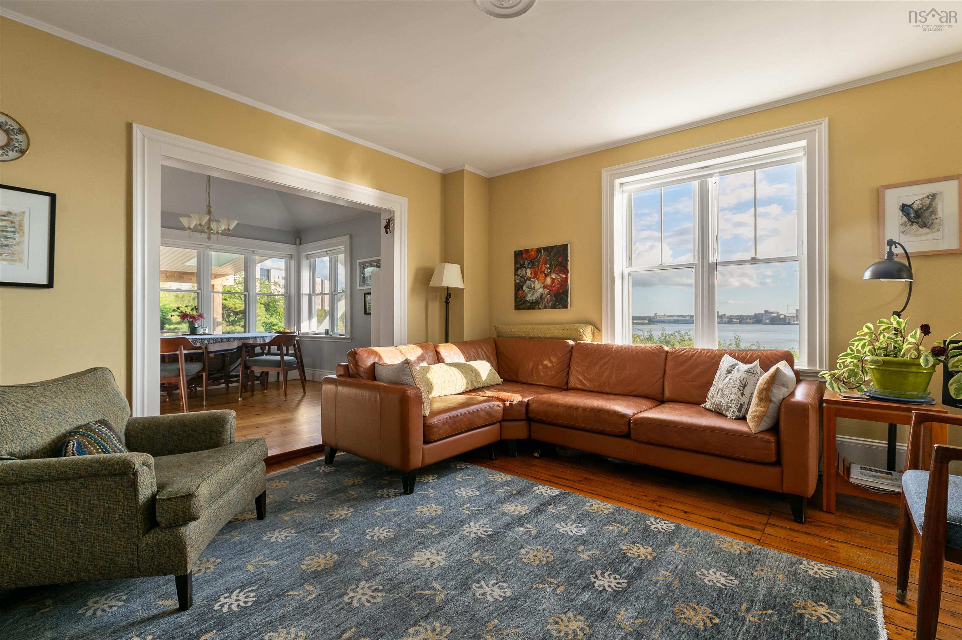 $949,900.00: 33 Cuisack Street, Dartmouth