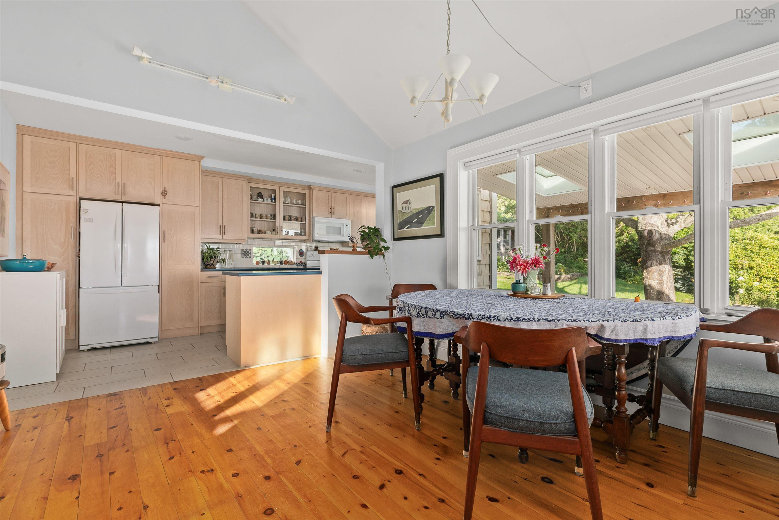 $949,900.00: 33 Cuisack Street, Dartmouth