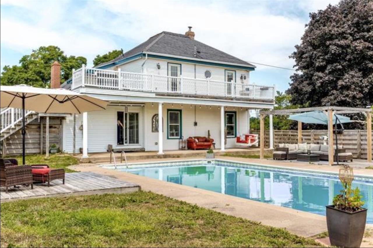 $649,900.00: 8843 221 Highway, Sheffield Mills