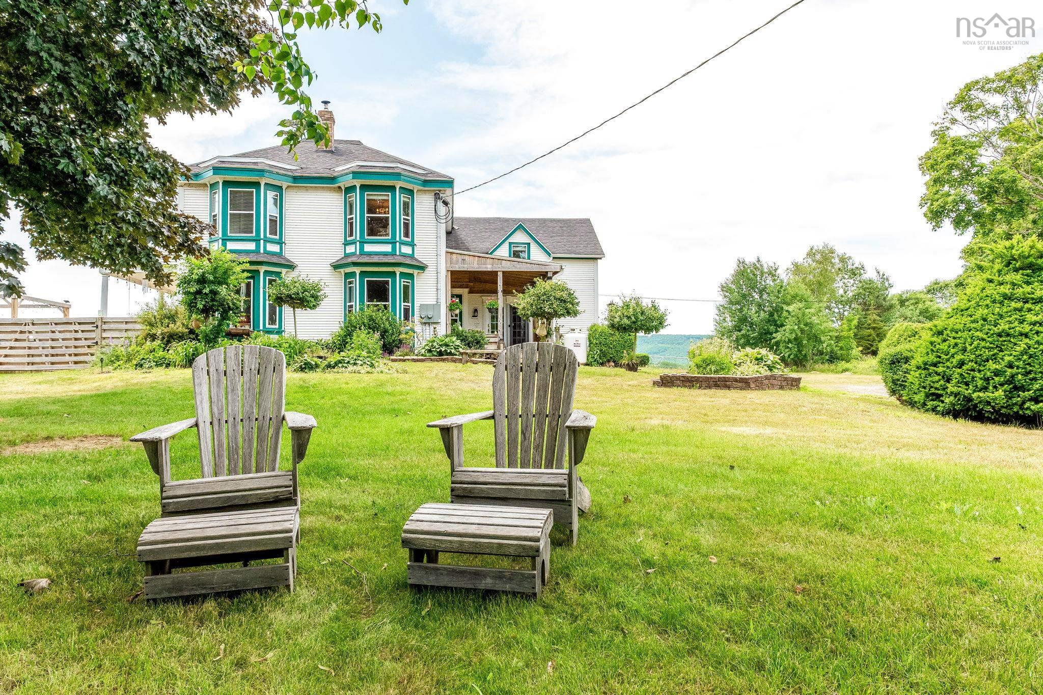 $649,900.00: 8843 221 Highway, Sheffield Mills