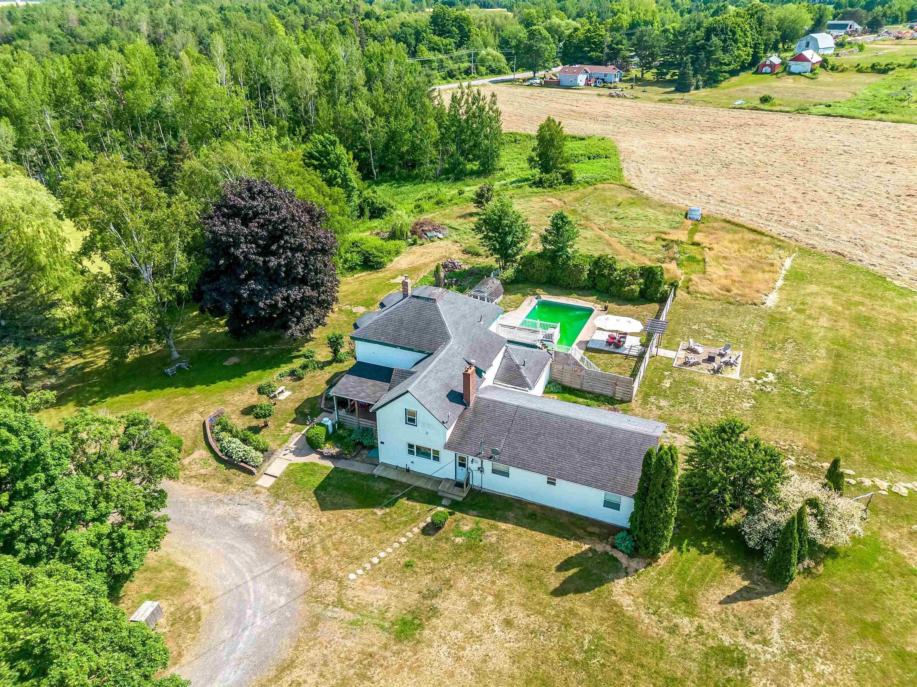 $649,900.00: 8843 221 Highway, Sheffield Mills