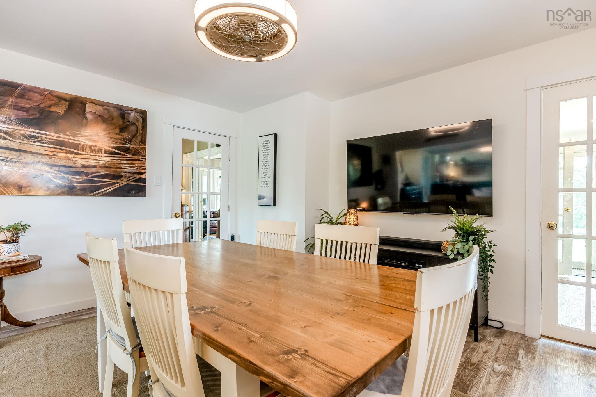 $649,900.00: 8843 221 Highway, Sheffield Mills