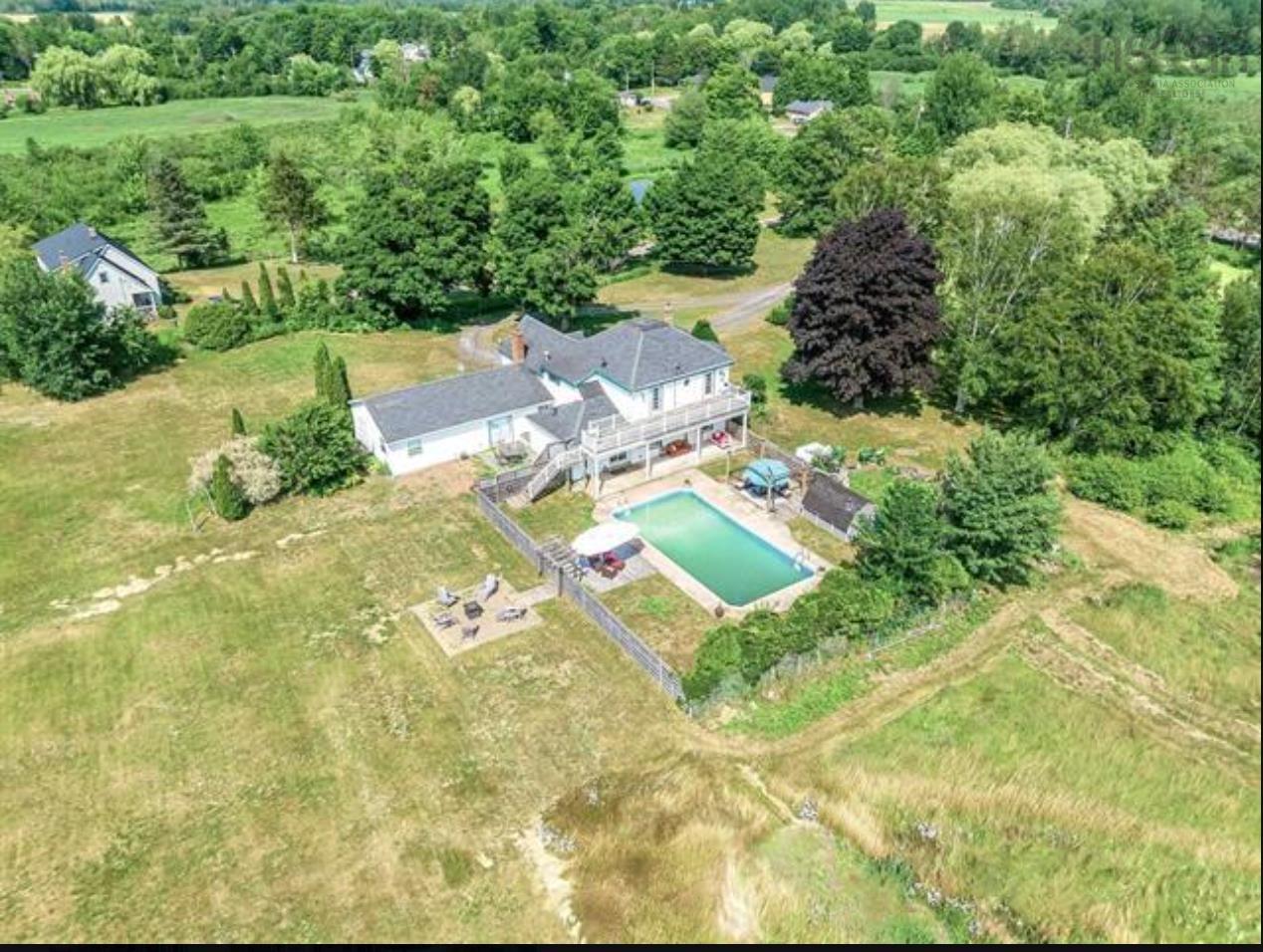 $649,900.00: 8843 221 Highway, Sheffield Mills