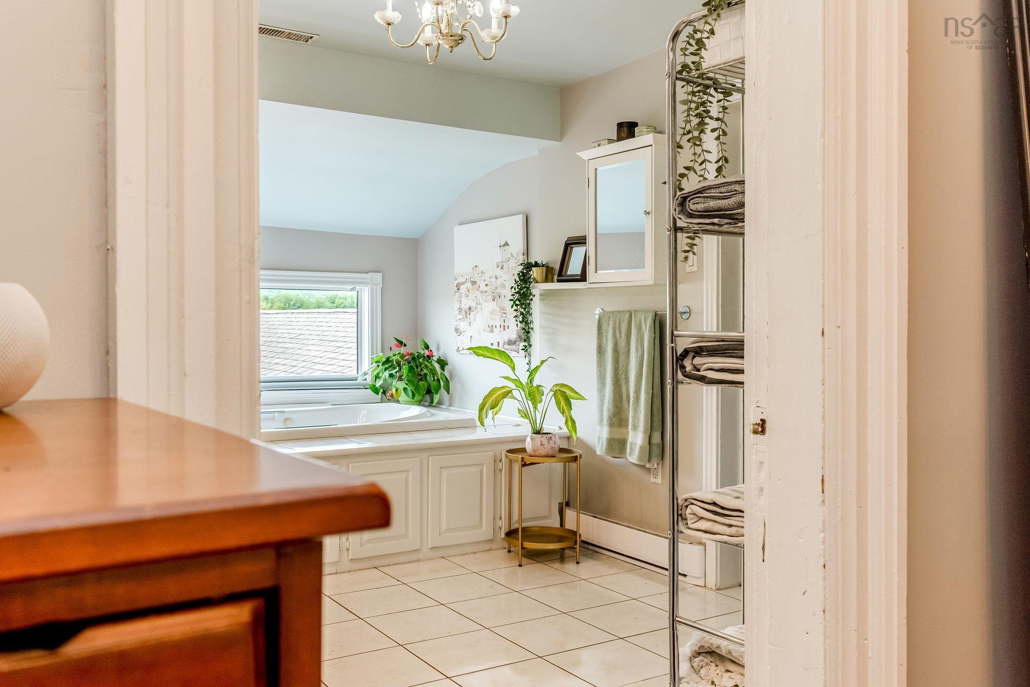 $649,900.00: 8843 221 Highway, Sheffield Mills