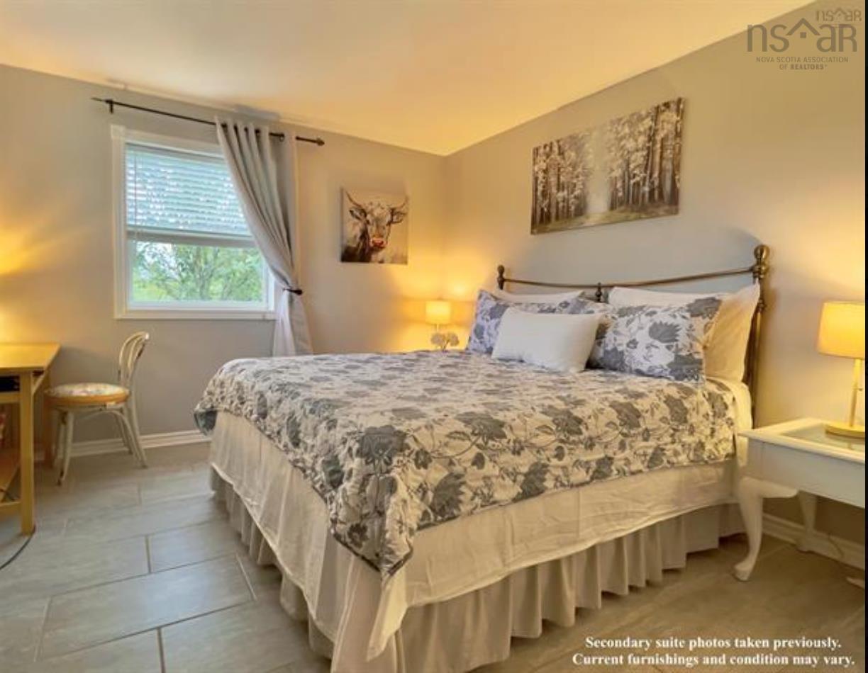 $649,900.00: 8843 221 Highway, Sheffield Mills