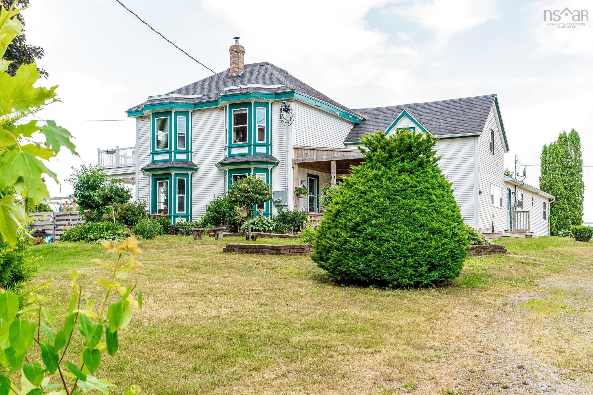 $649,900.00: 8843 221 Highway, Sheffield Mills