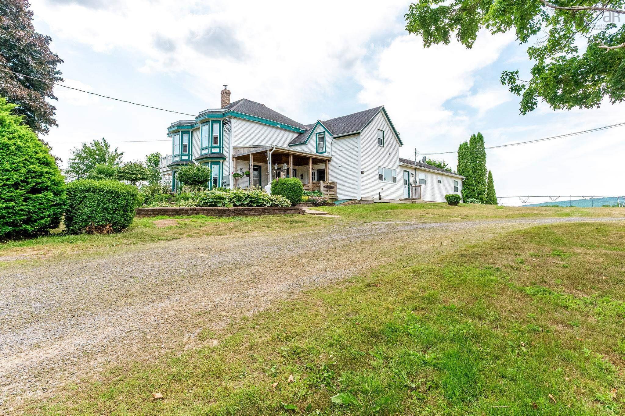 $649,900.00: 8843 221 Highway, Sheffield Mills
