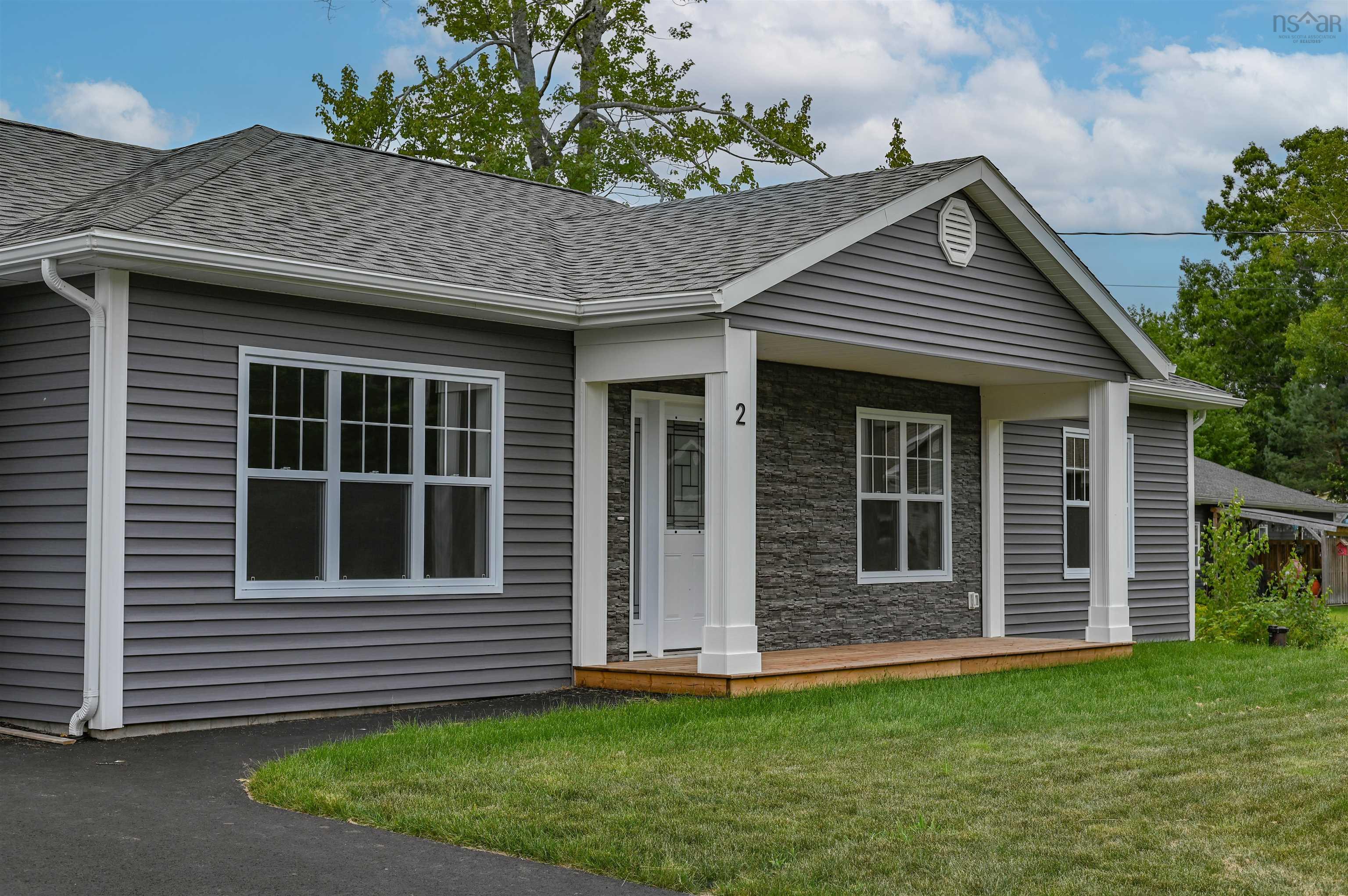$569,900.00: 2 Lacey Drive Centreville, Centreville