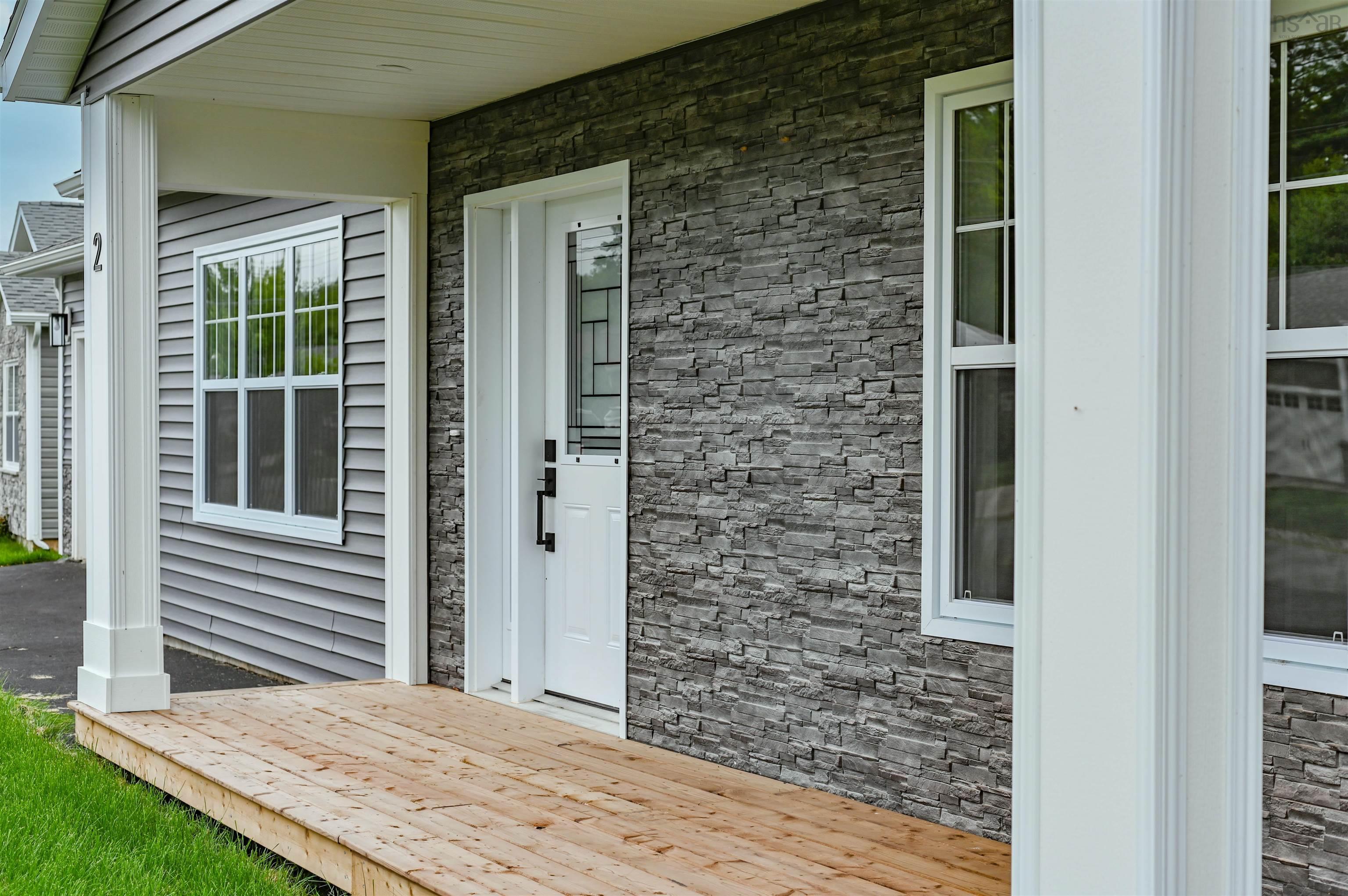 $569,900.00: 2 Lacey Drive Centreville, Centreville