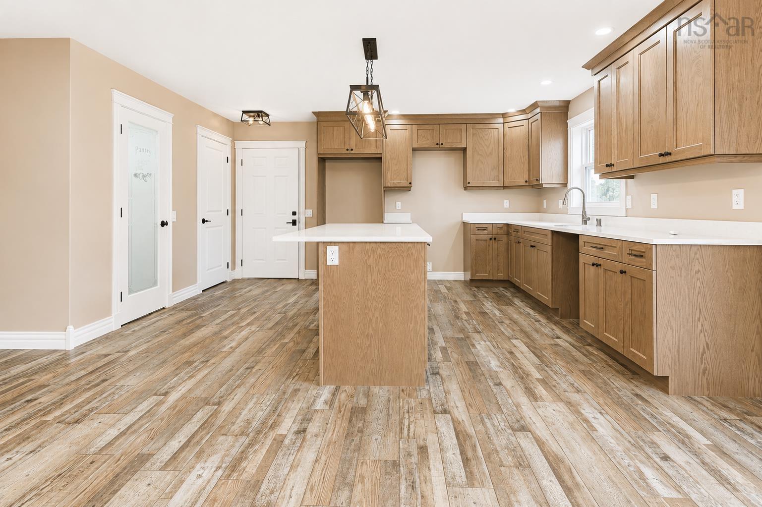 $569,900.00: 2 Lacey Drive Centreville, Centreville