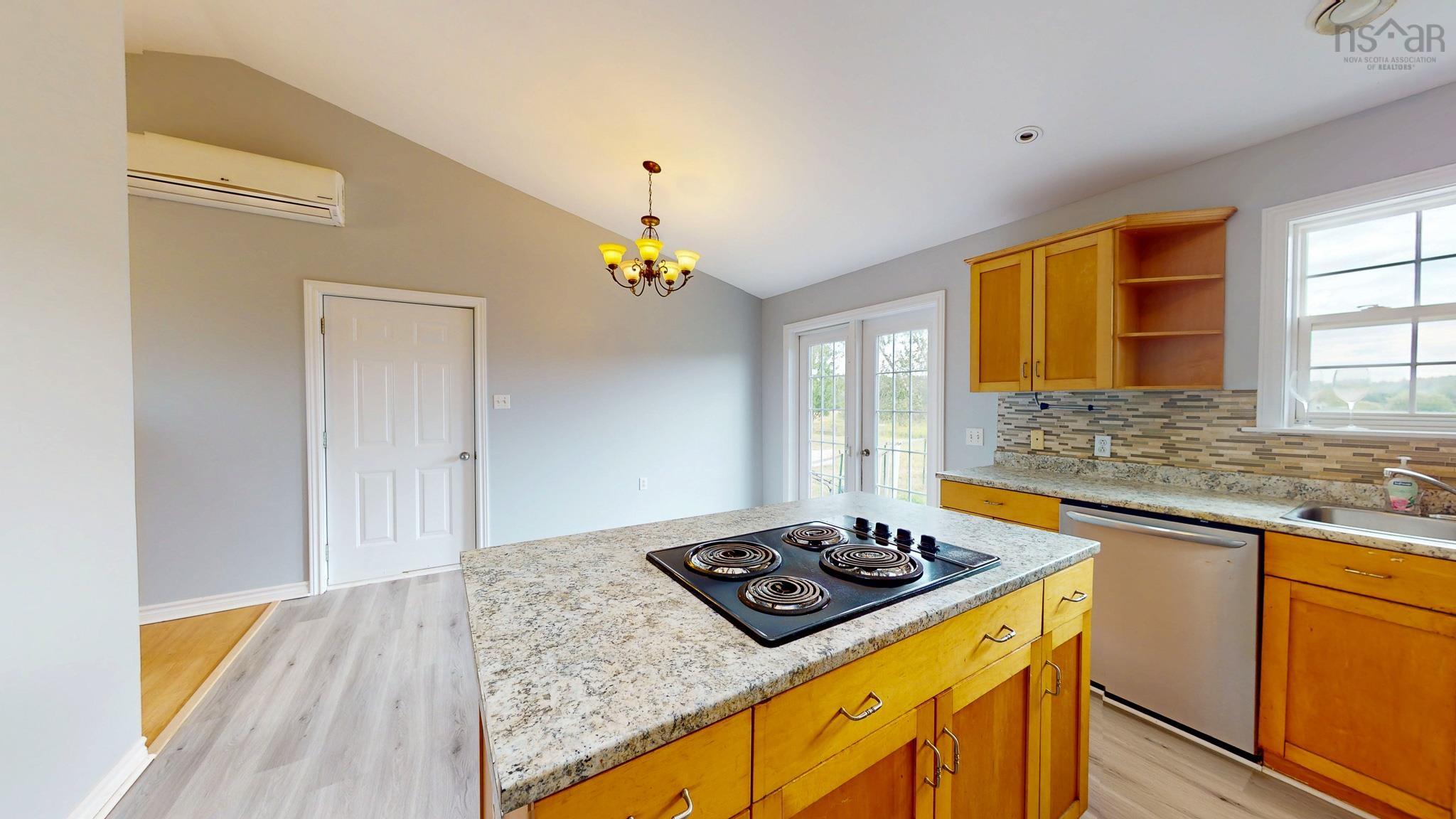 $530,000.00: 89 Basinview Road, Lockhartville
