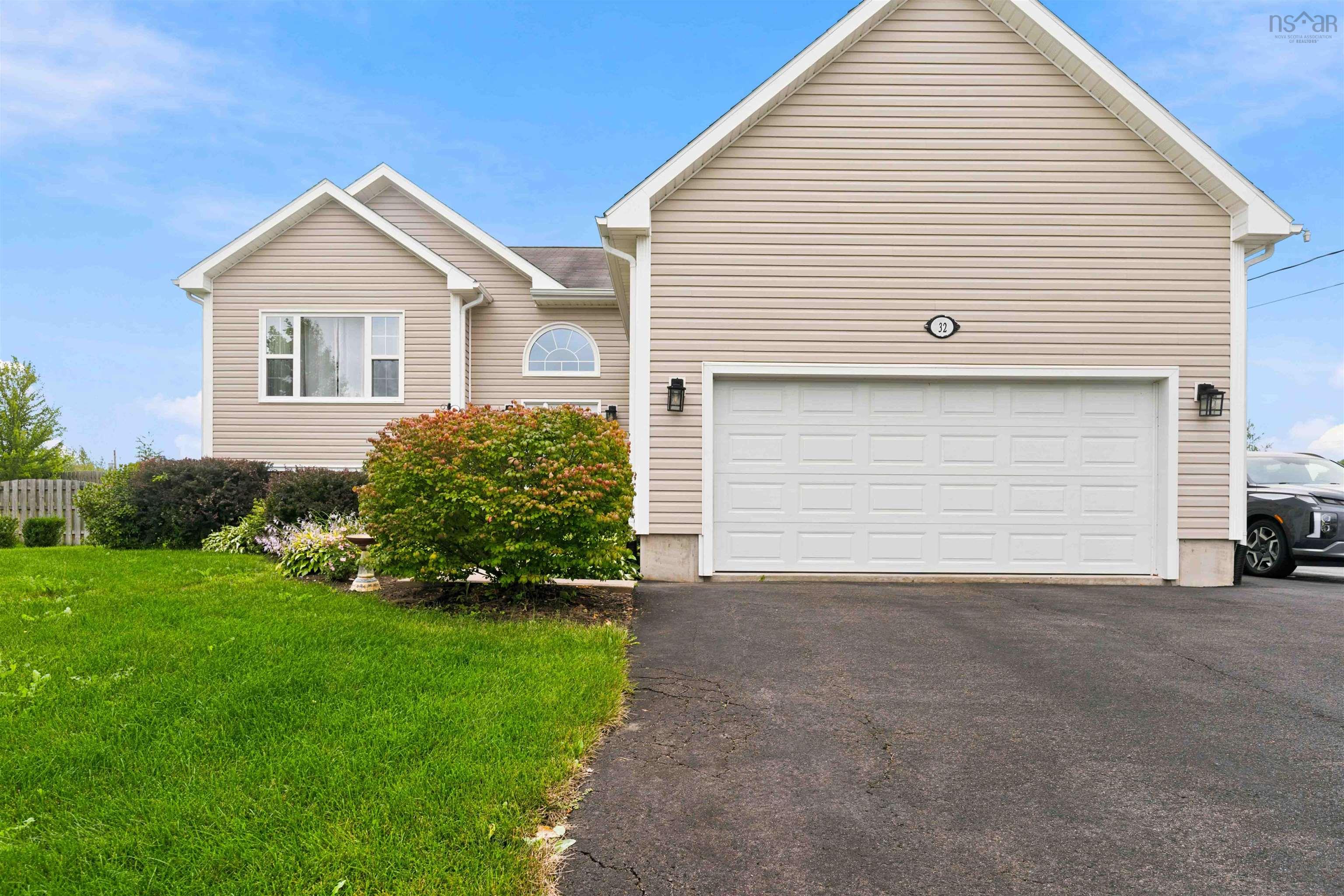 $589,900.00: 32 Terra Nova Drive, Greenwood