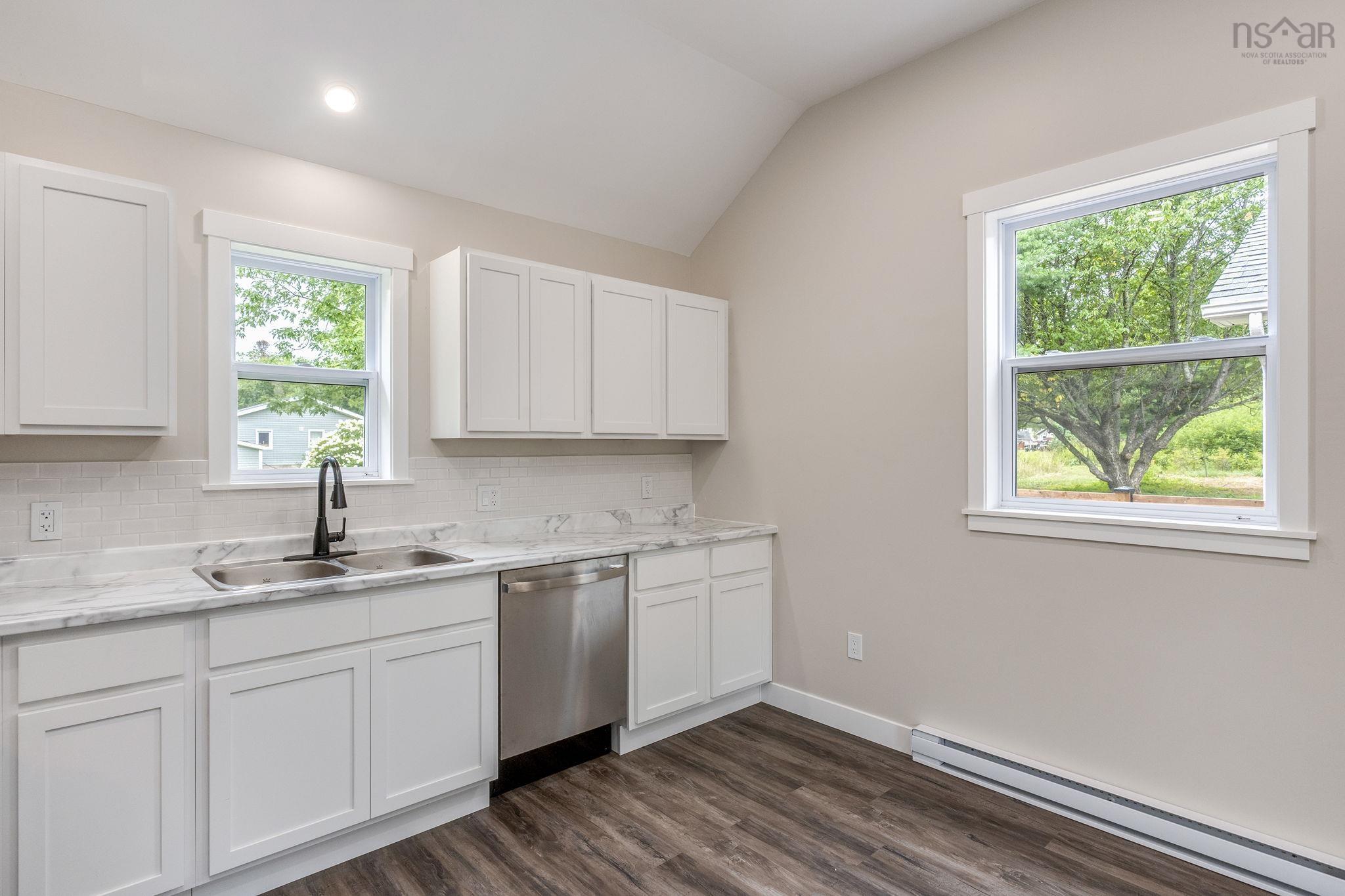 $419,900.00: 829 North Bishop Road, Lakeville