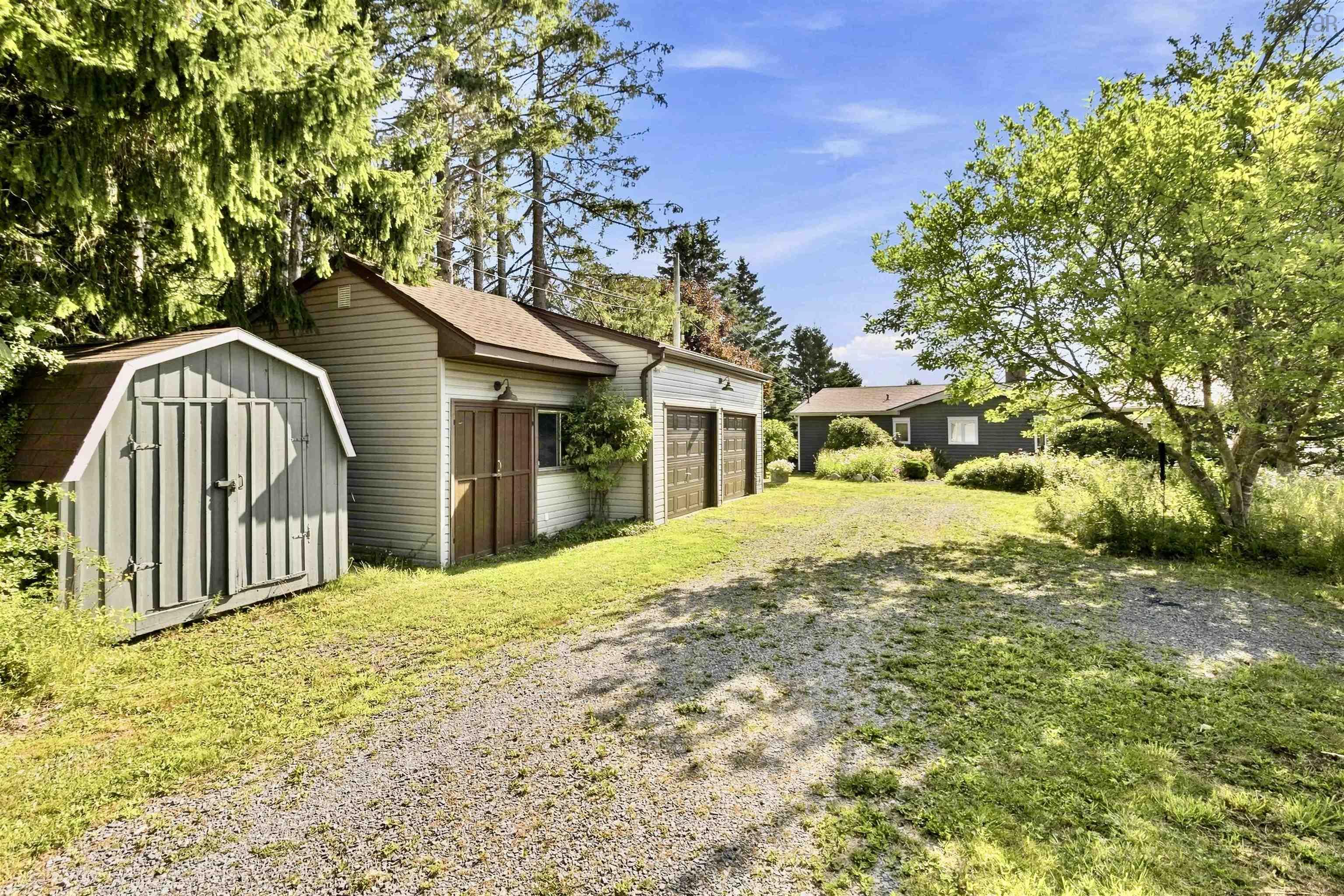 20 Lennox Road, Black Point, NS (MLS 202621175)
