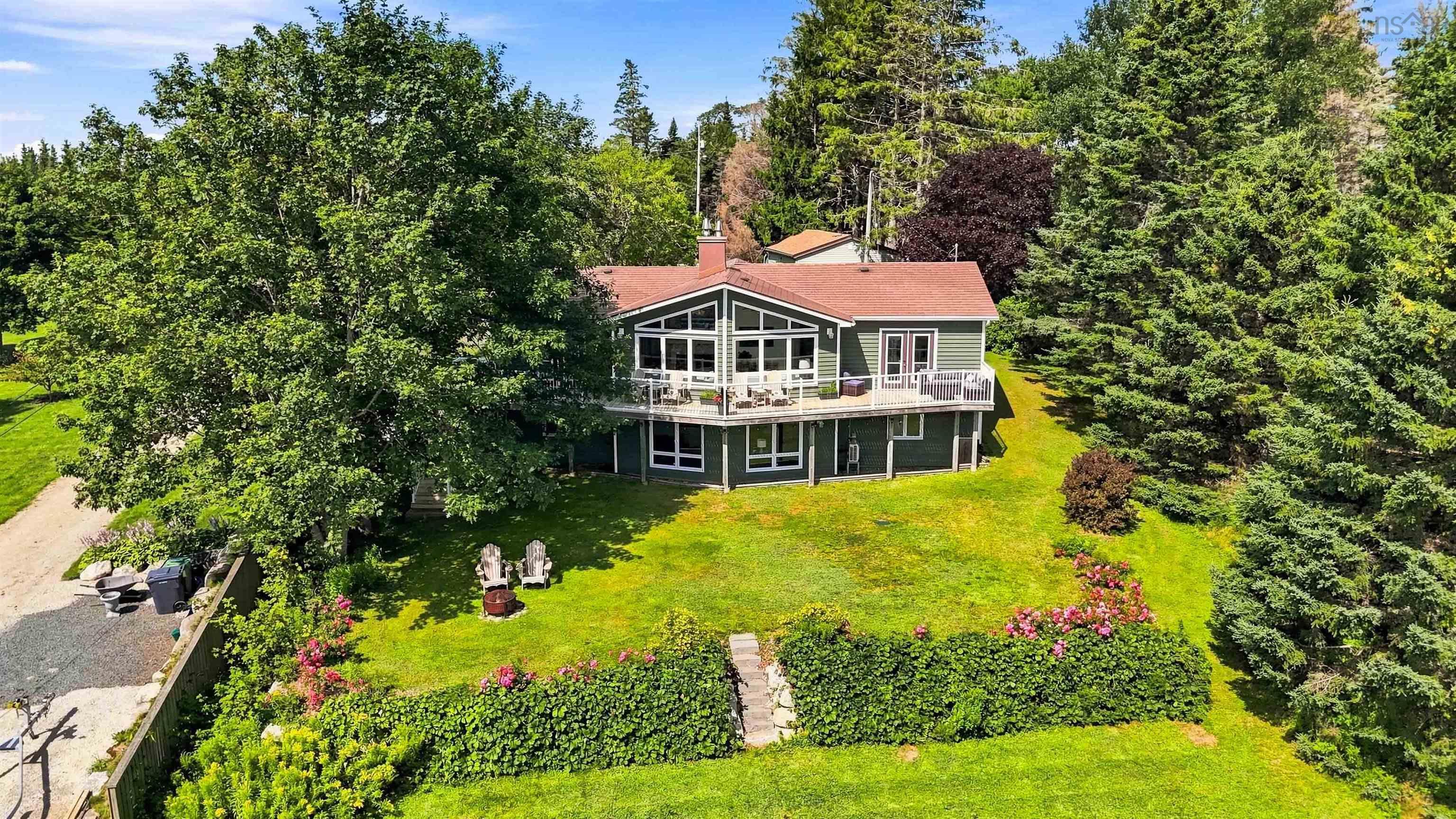 20 Lennox Road, Black Point, NS (MLS 202621175)