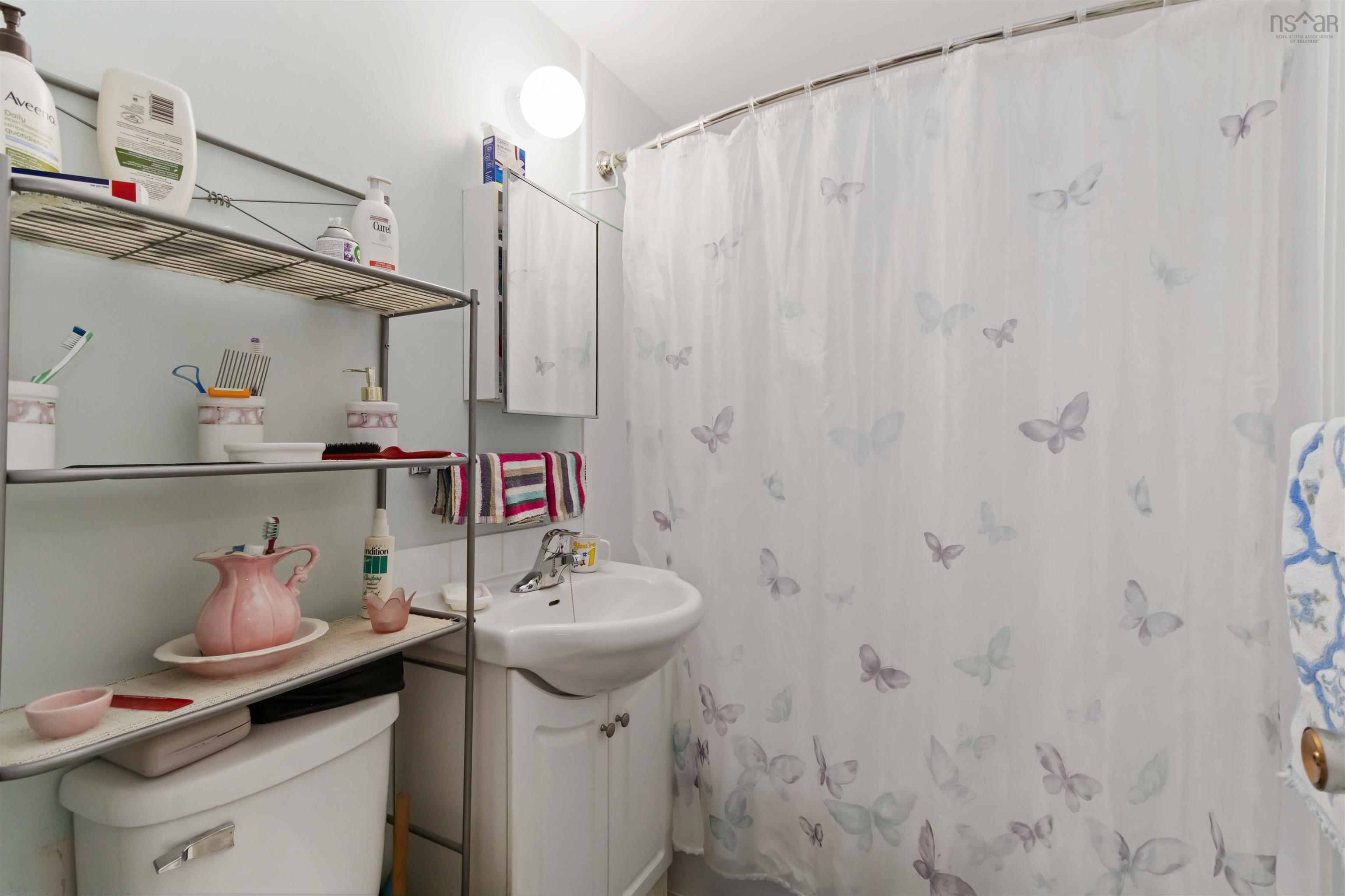 37 Gaston Road, Dartmouth, NS (MLS 202621177)