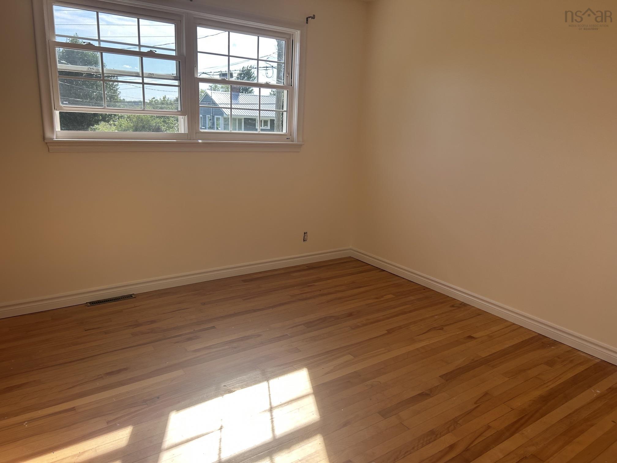 $489,000.00: 176 Green Street, Lunenburg