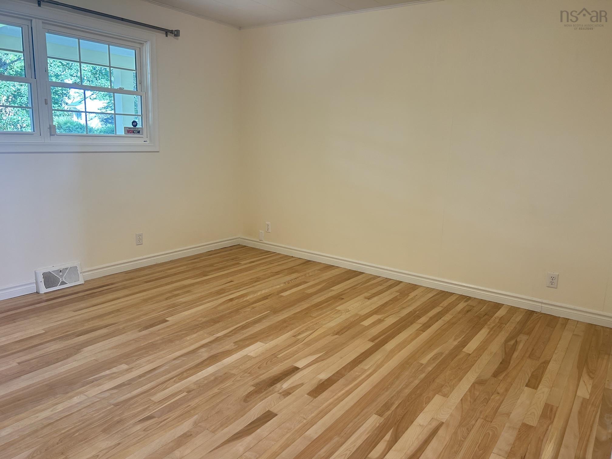 $489,000.00: 176 Green Street, Lunenburg