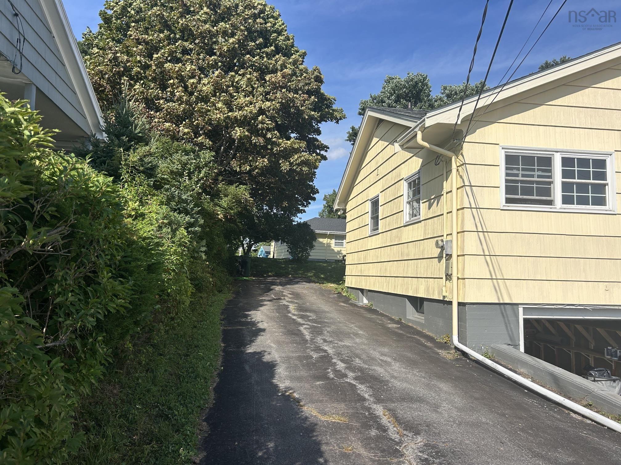 $489,000.00: 176 Green Street, Lunenburg