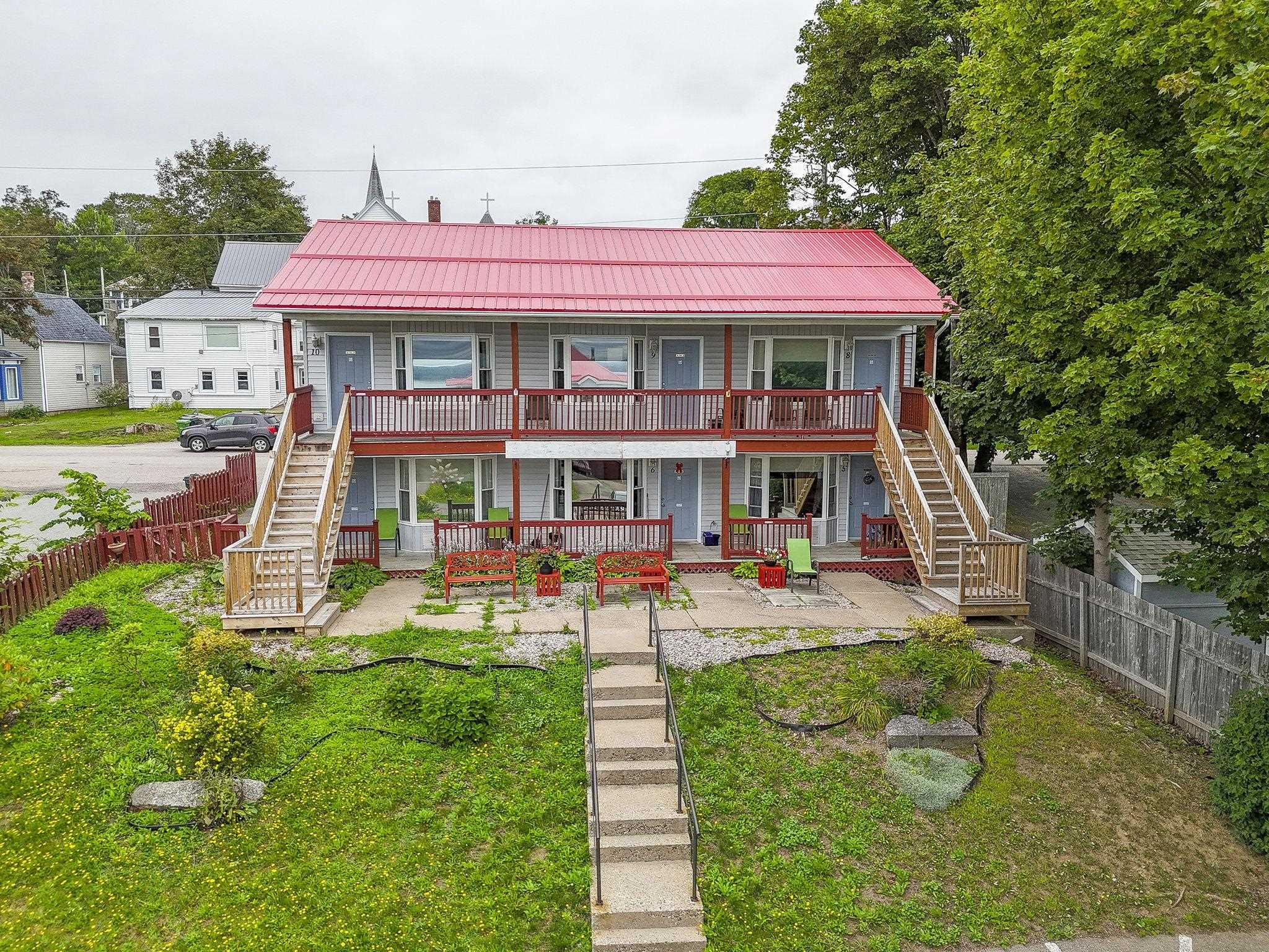 $800,000.00: 111 Montague Row, Digby
