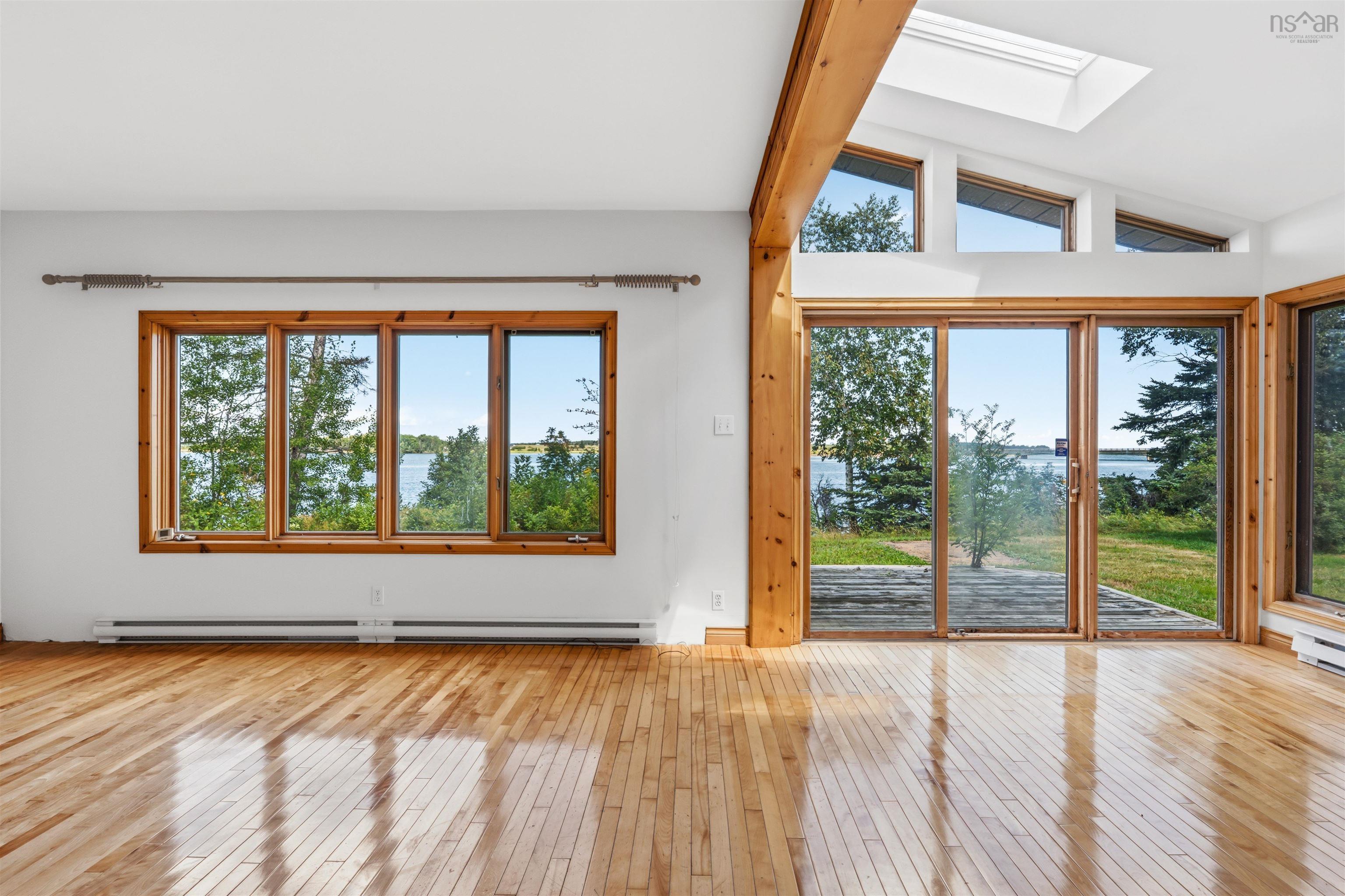 $459,000.00: 9277 Highway 321, Port Philip