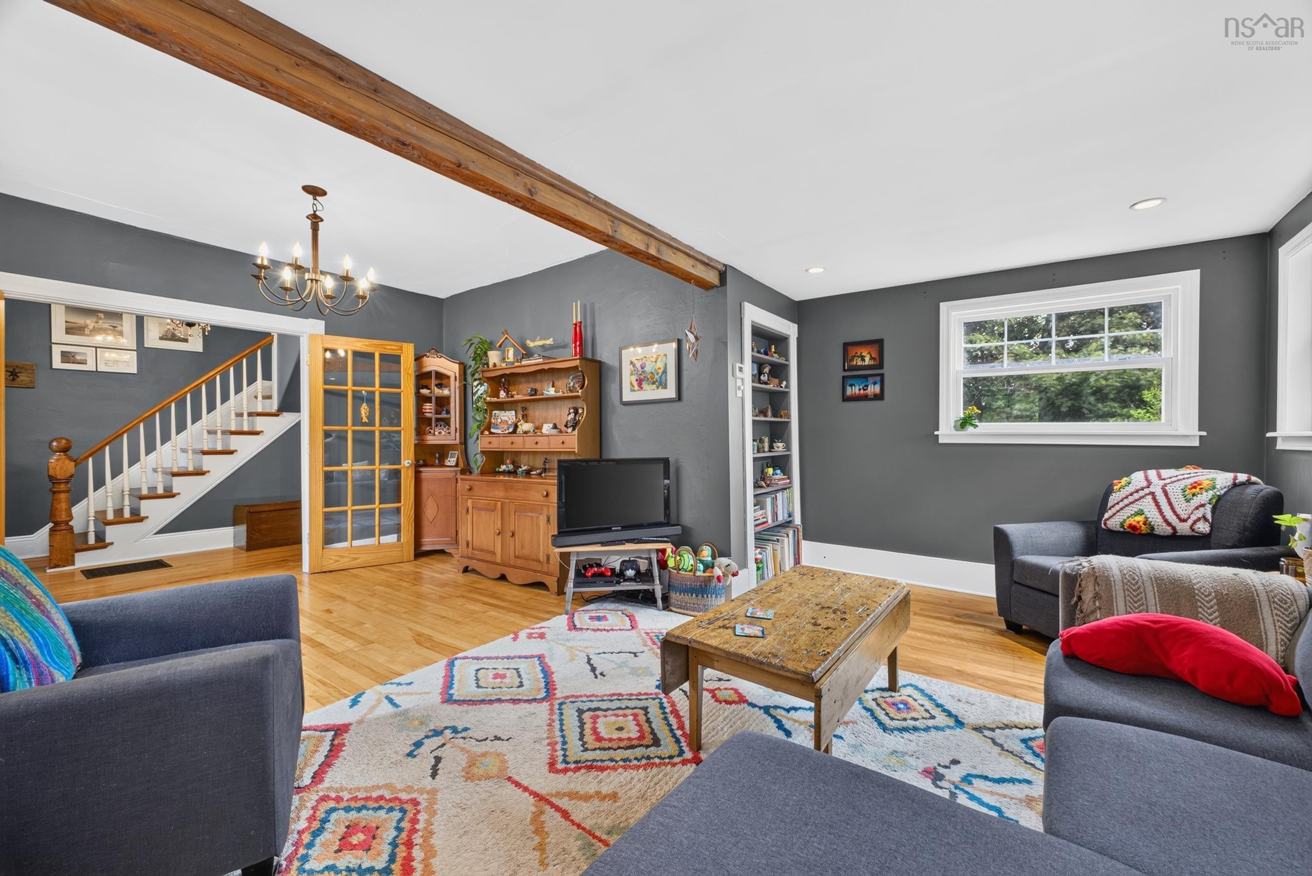 $324,900.00: 222 VICTORIA Street E, Amherst