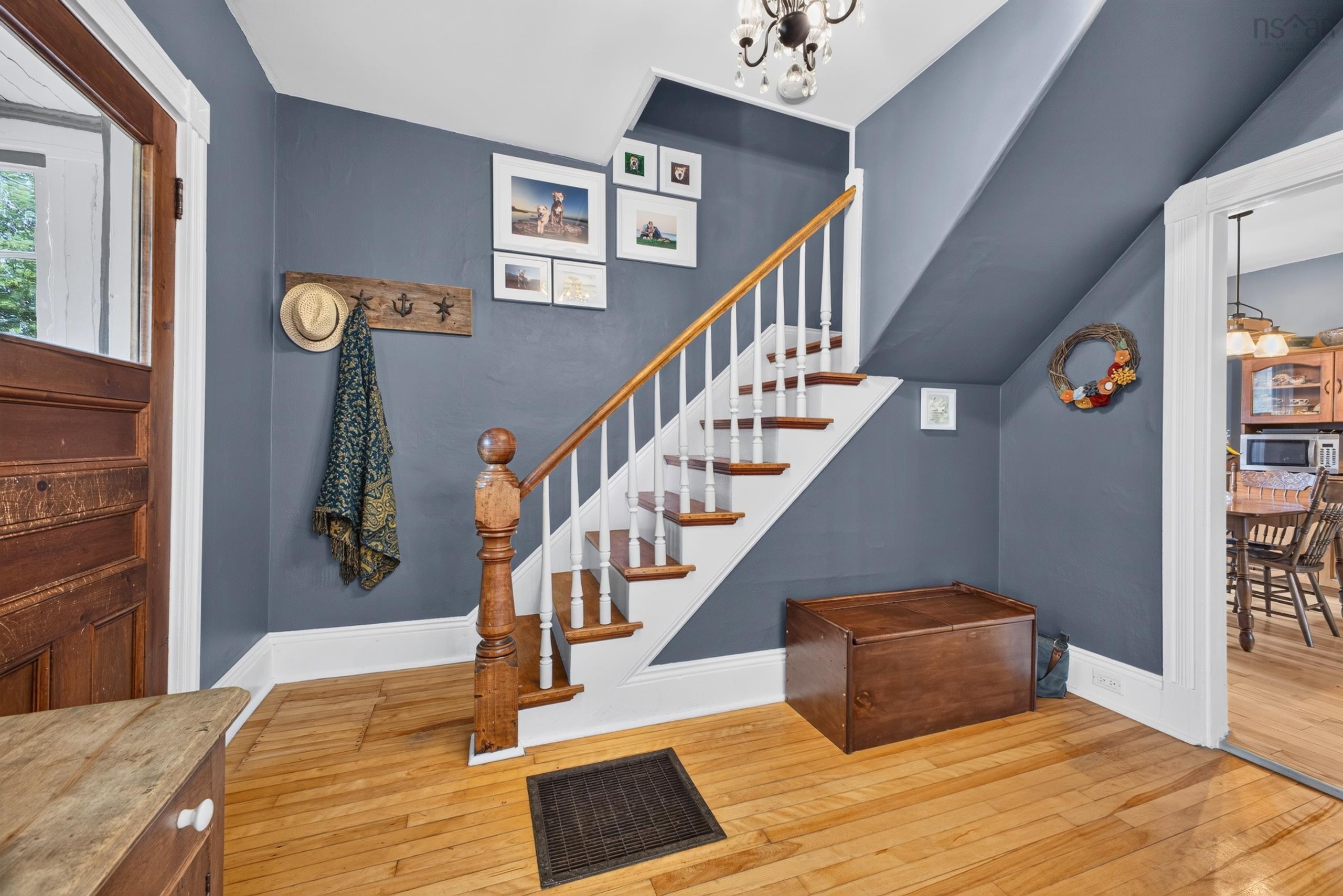 $324,900.00: 222 VICTORIA Street E, Amherst