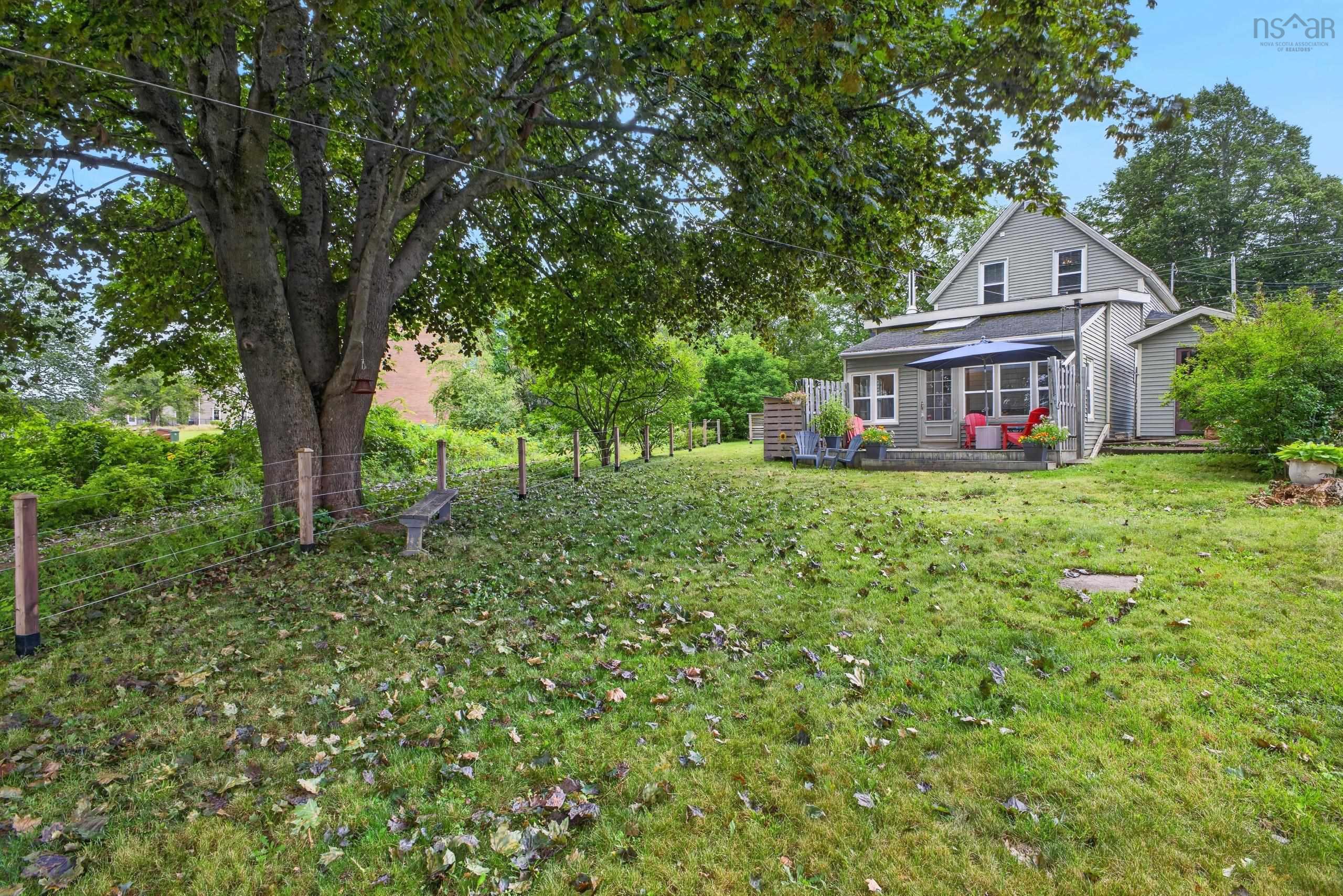 $324,900.00: 222 VICTORIA Street E, Amherst