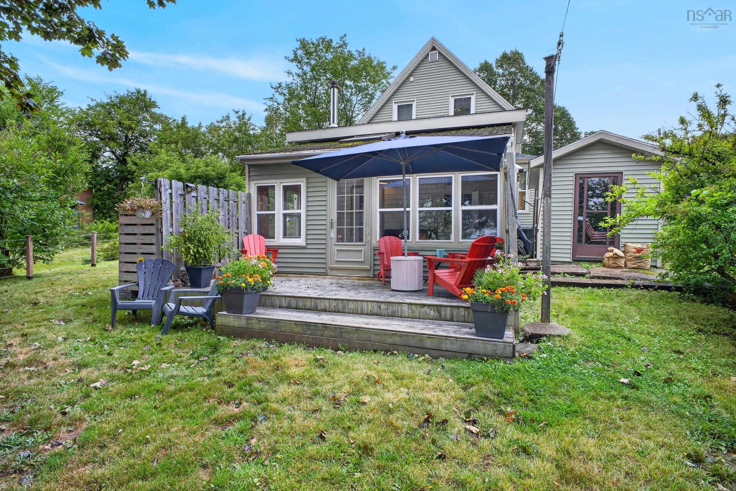$324,900.00: 222 VICTORIA Street E, Amherst